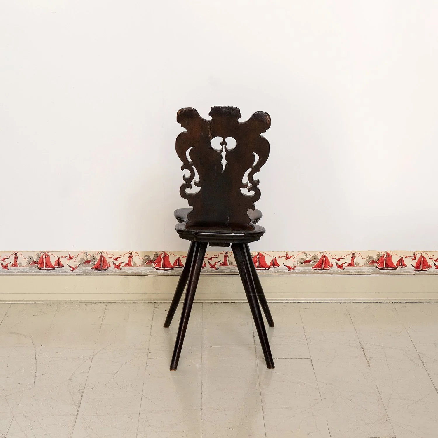 18TH CENTURY CARVED GERMAN HALL CHAIR