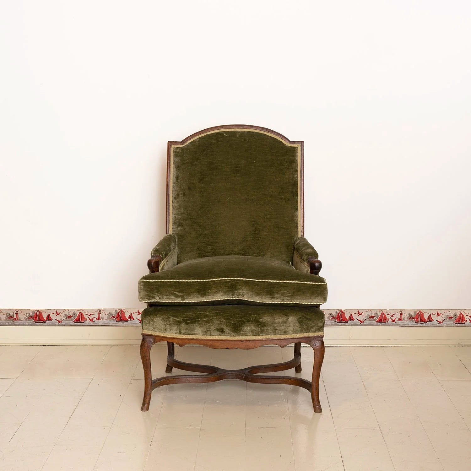 18TH CENTURY FRENCH BERGERE CHAIR