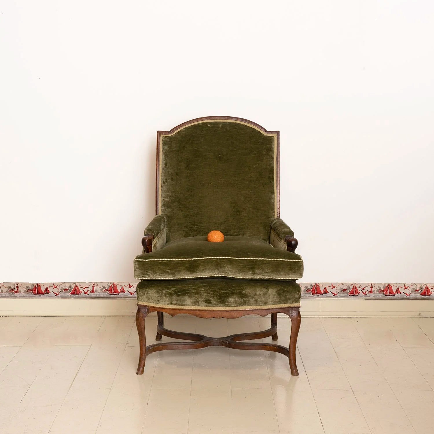 18TH CENTURY FRENCH BERGERE CHAIR