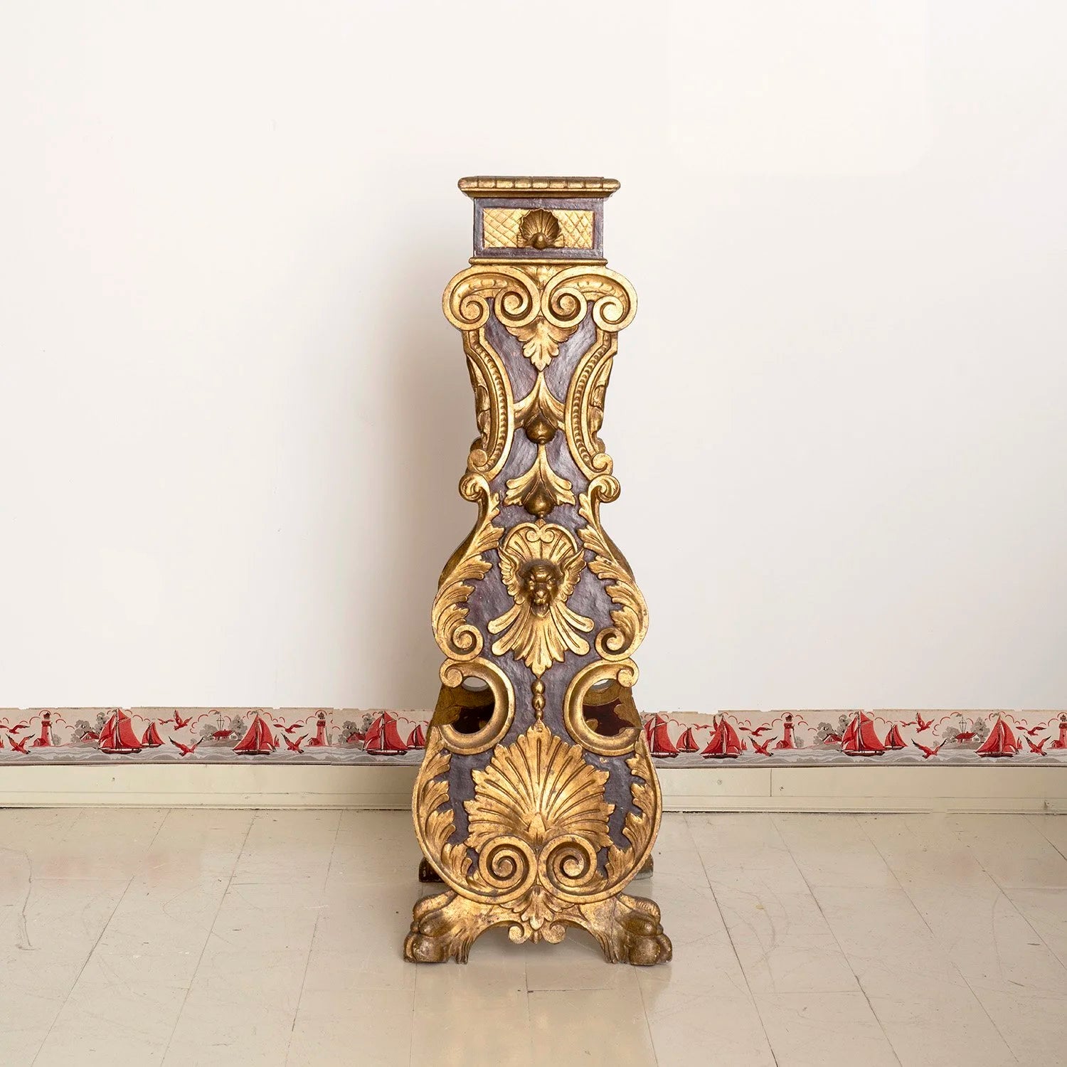 19TH CENTURY ITALIAN DECORATIVE PLANT STAND