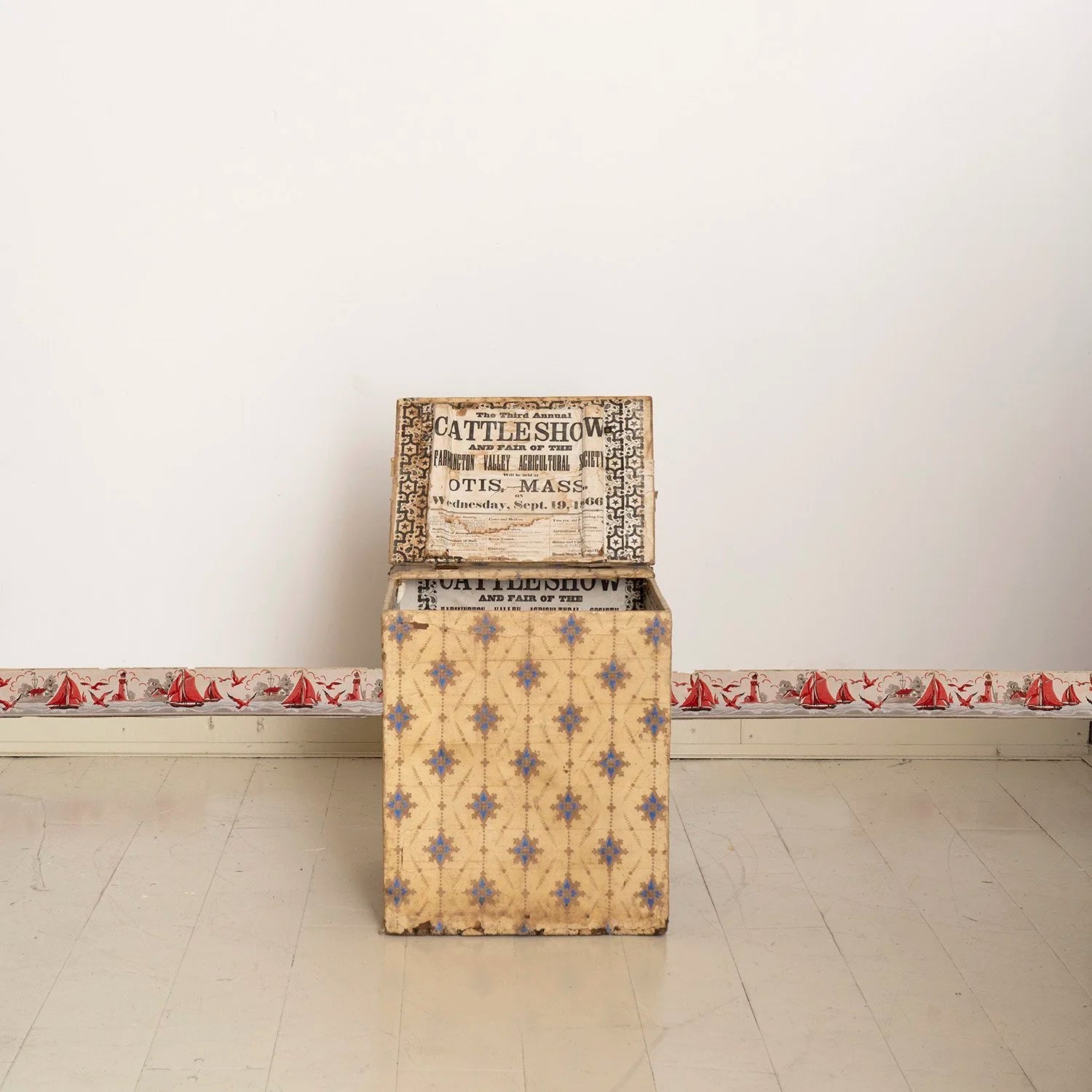 19TH CENTURY WALLPAPER COVERED BOX