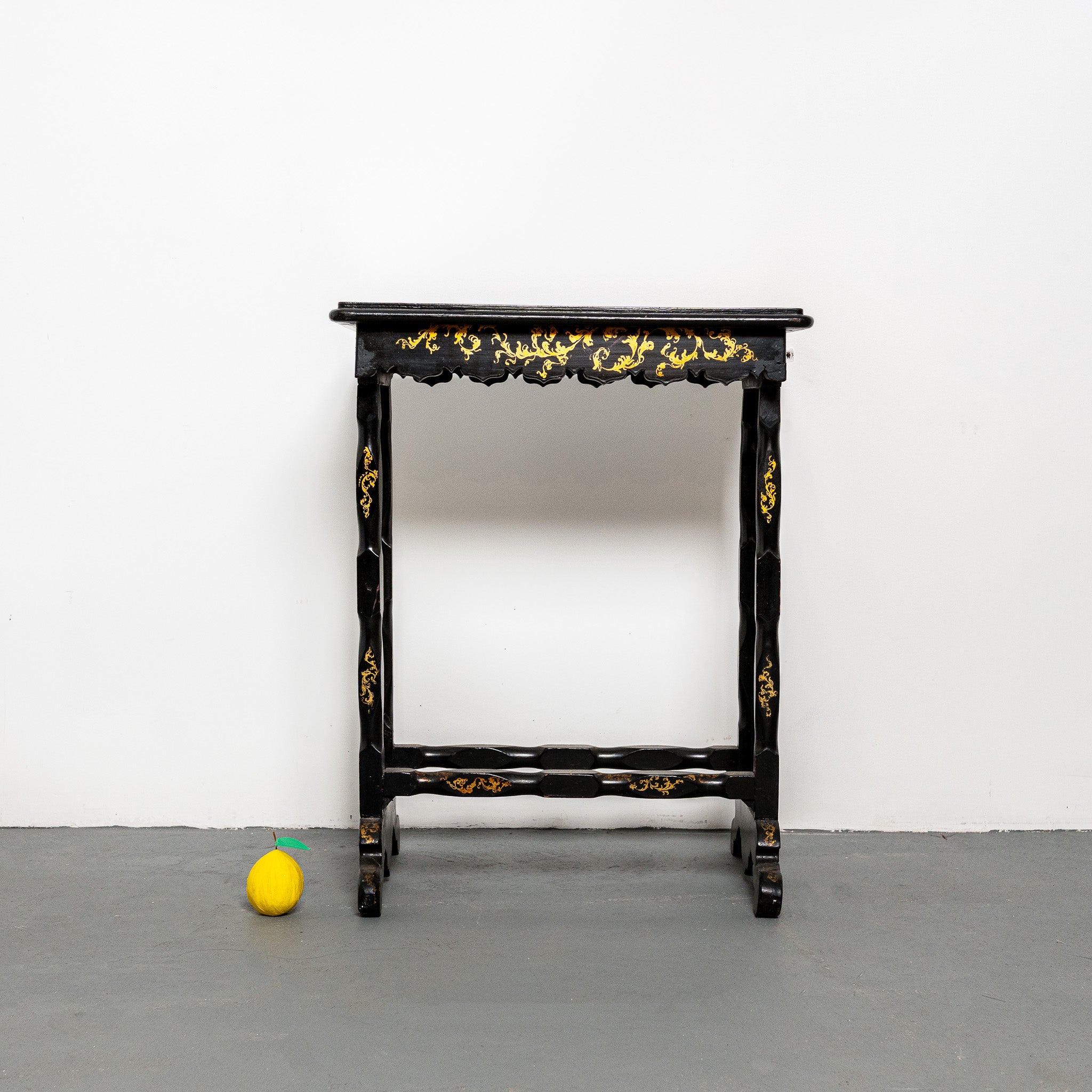 19TH-CENTURY ENGLISH FAUX JAPANESE SIDE TABLE