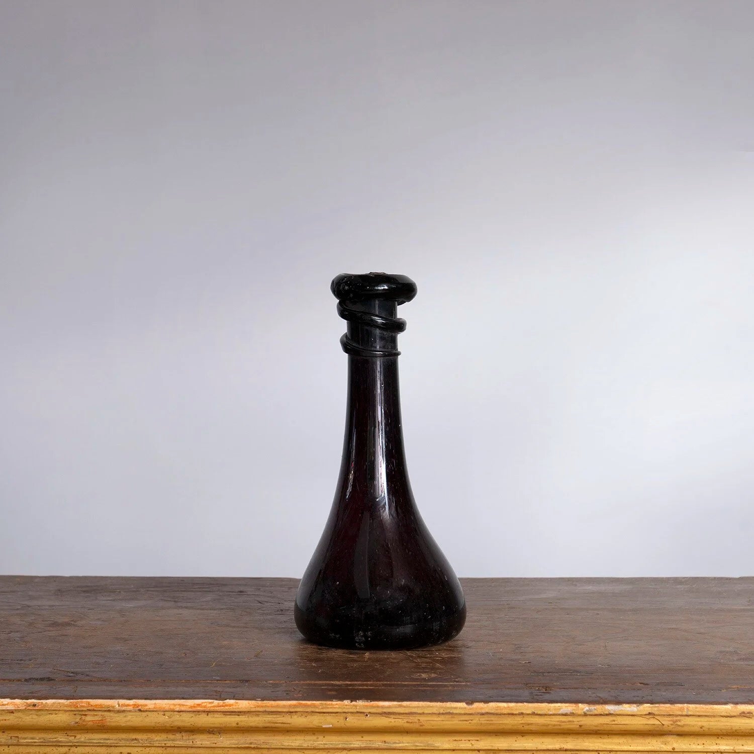 BLOWN GLASS WITH LONG SERPENT RING