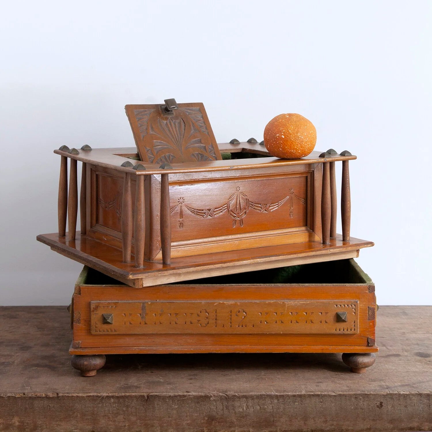 ARCHITECTURAL GERMAN SECESSIONIST BOX