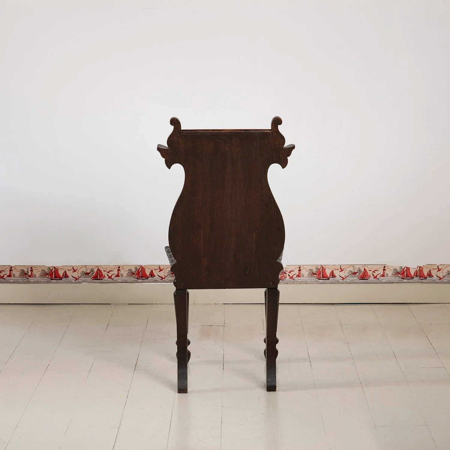 CARVED ENGLISH HALL CHAIR WITH GRIFFONS