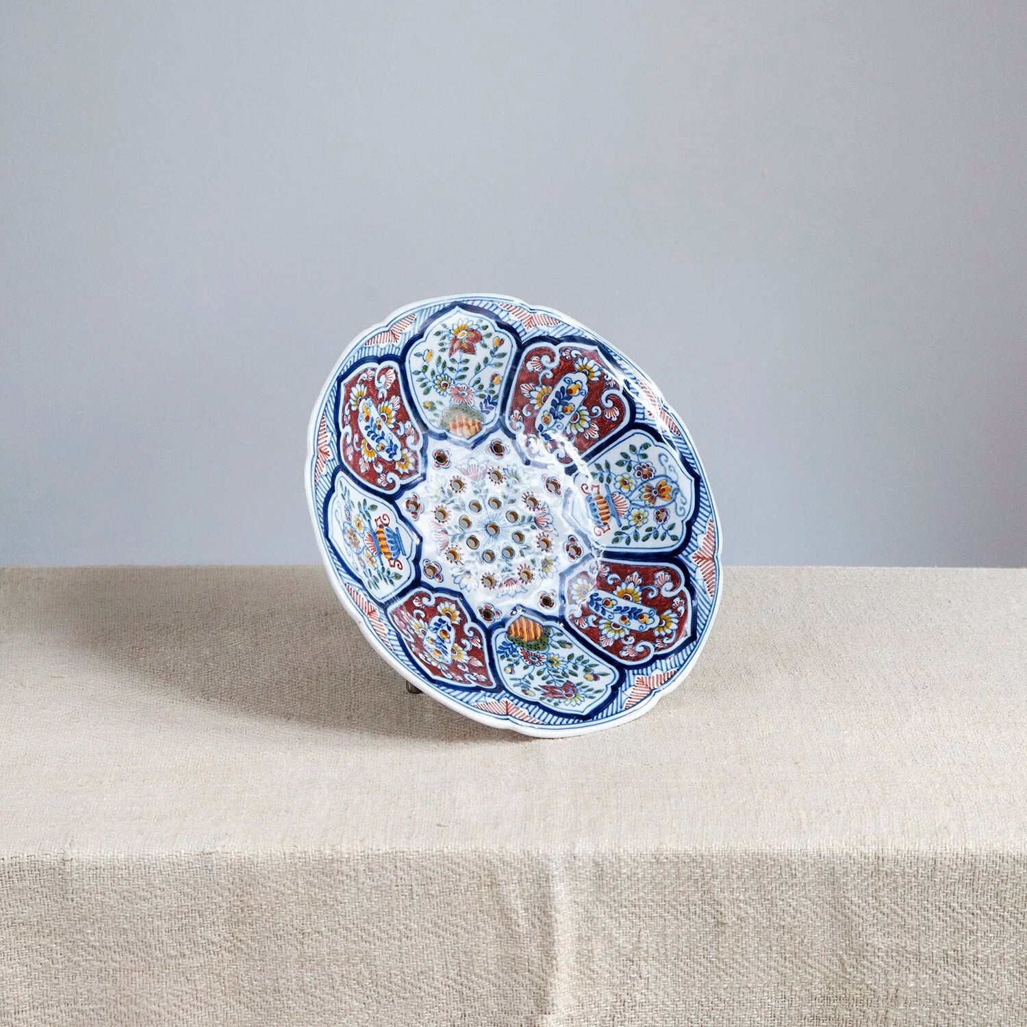 DELFT POLYCHROME GRAPE PLATE