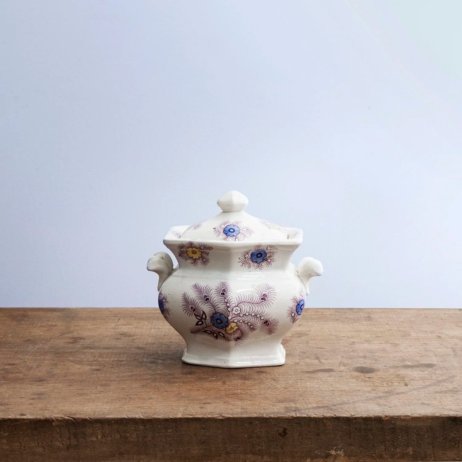 ANTIQUE LIDDED CERAMIC POT