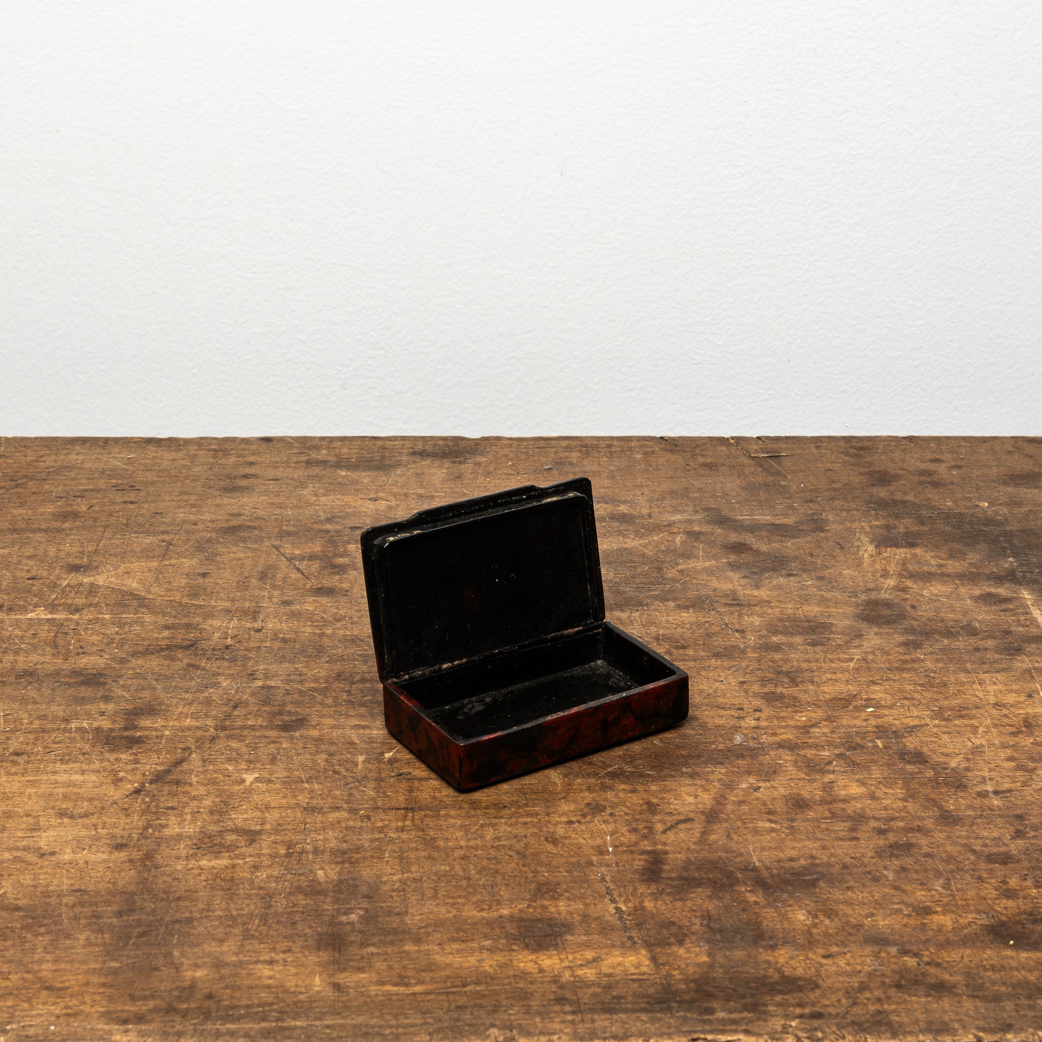 19th-Century Faux-Tortoiseshell Hand-Painted Snuff Box