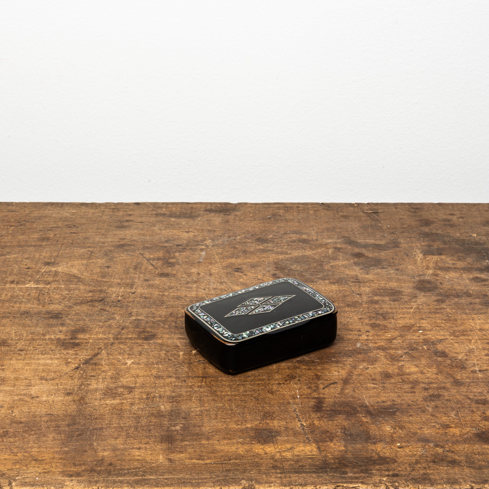 Mother-of-Pearl Lacquer Table Snuff Box, 19th Century Decorative Box