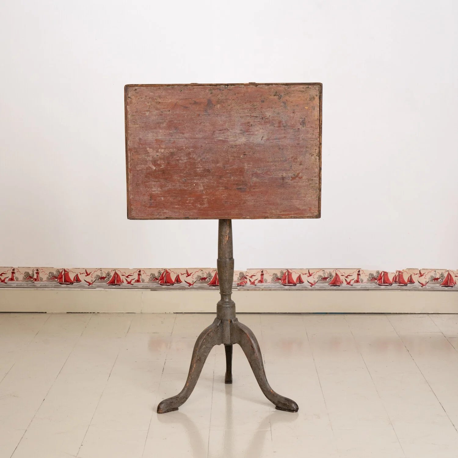 FLIP-TOP TABLE