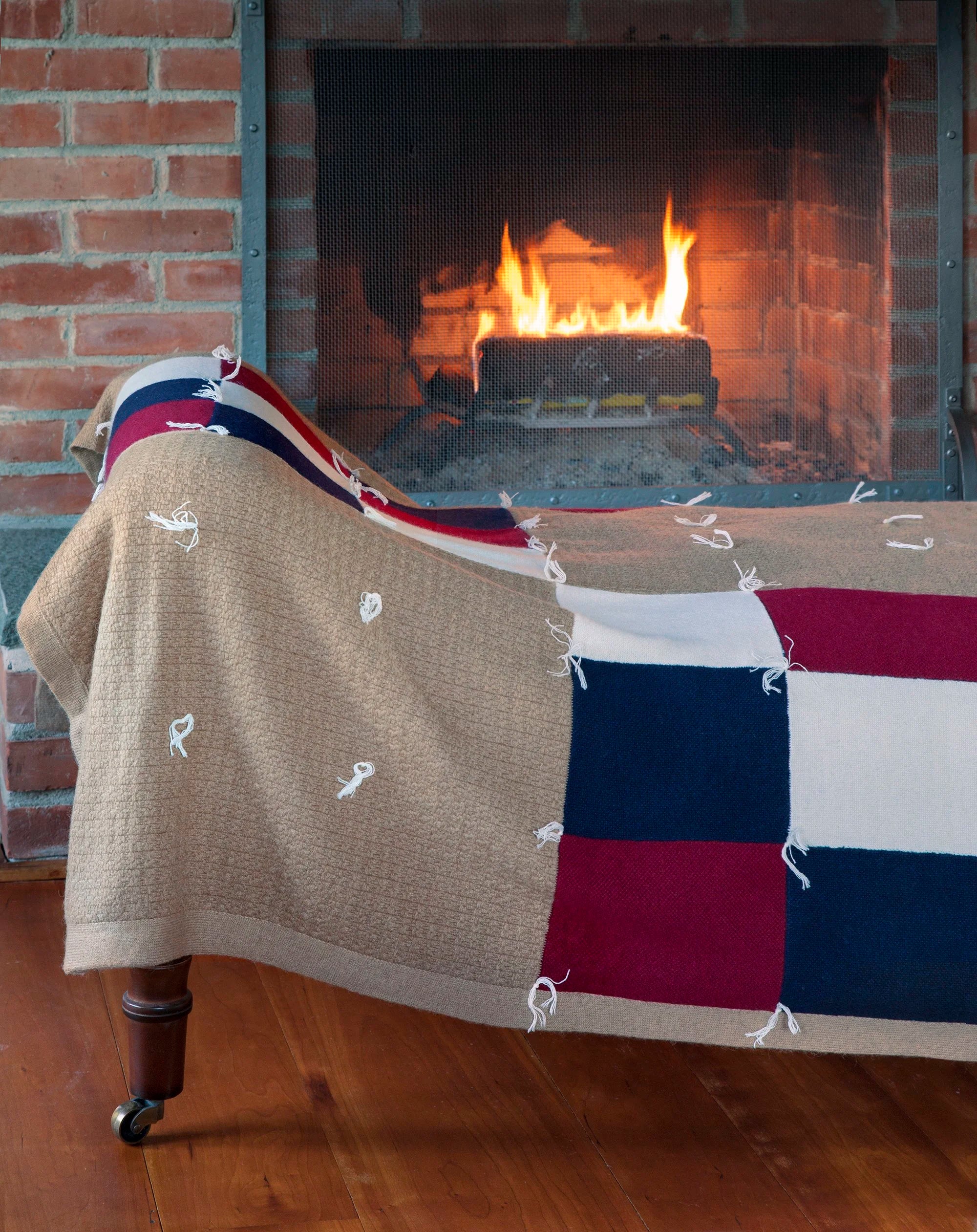 PATCHWORK TACKED QUILT