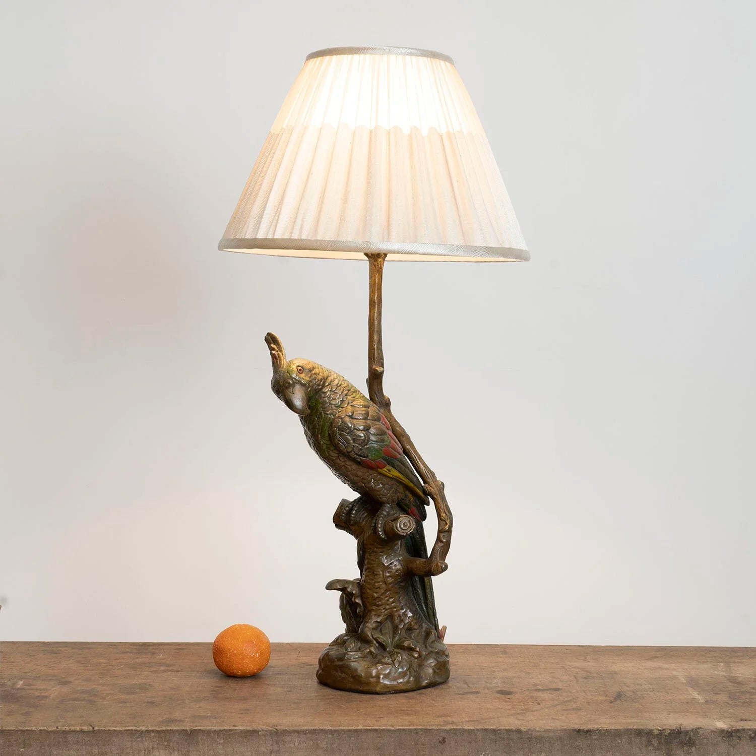 LARGE PARROT SCULPTURE LAMP
