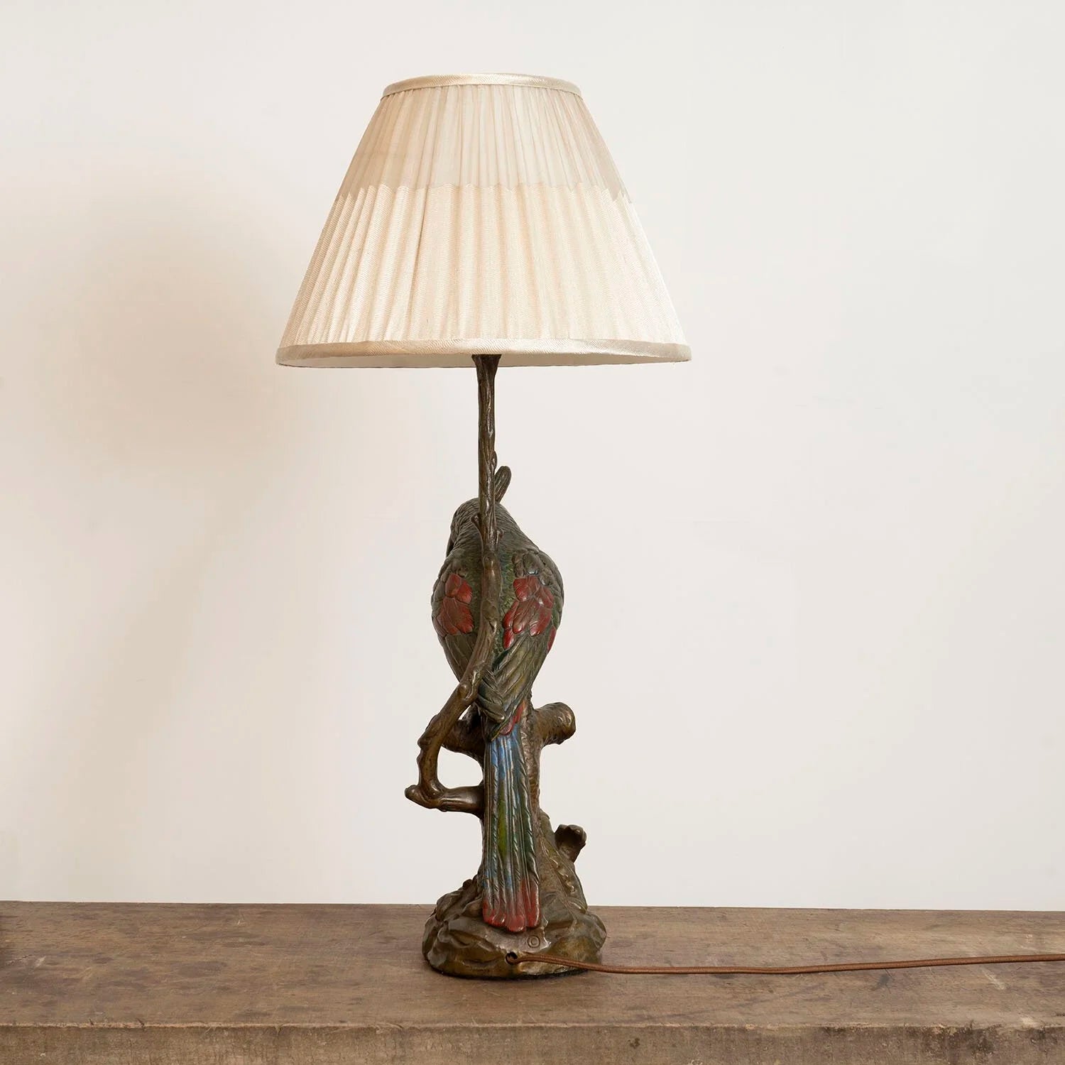 LARGE PARROT SCULPTURE LAMP