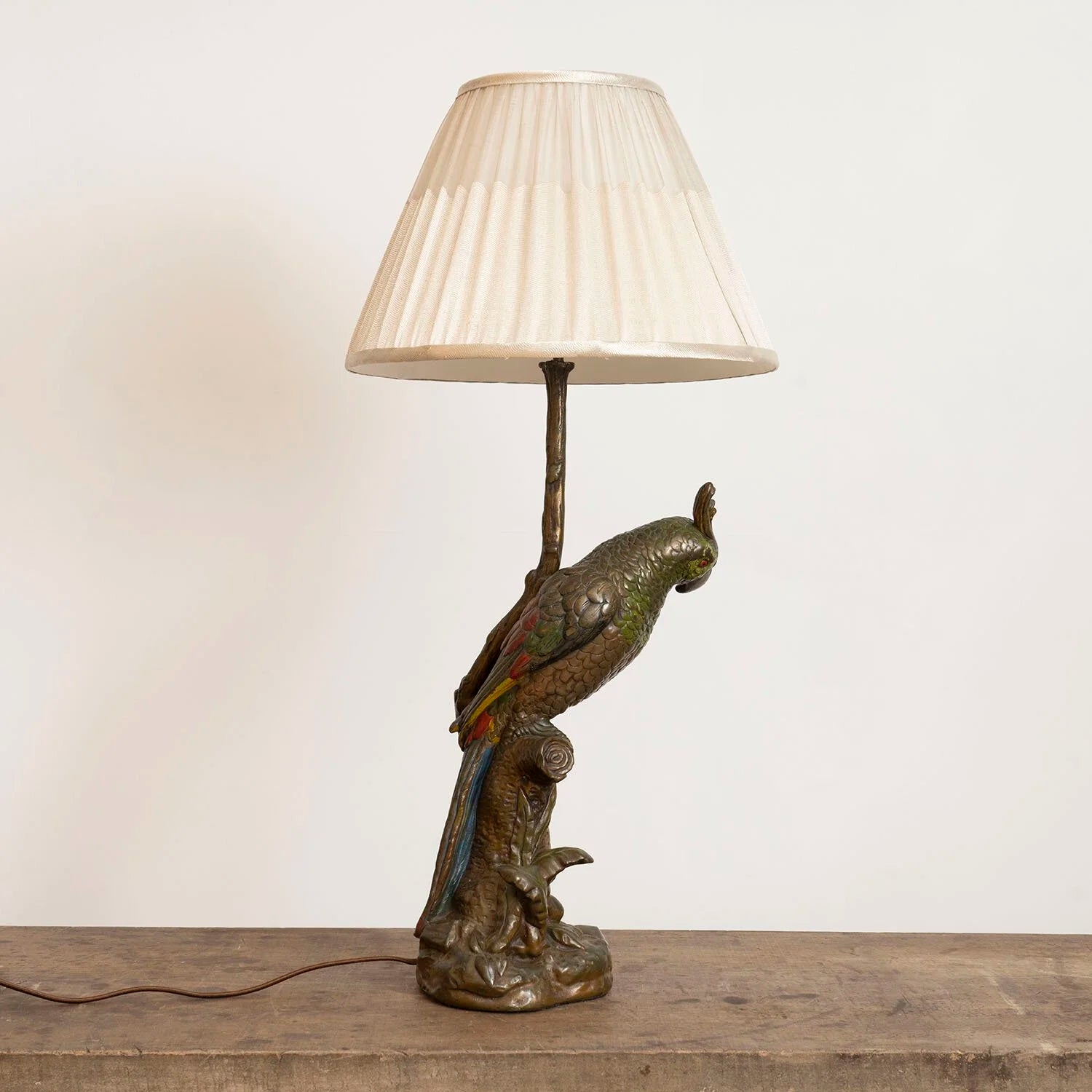 LARGE PARROT SCULPTURE LAMP