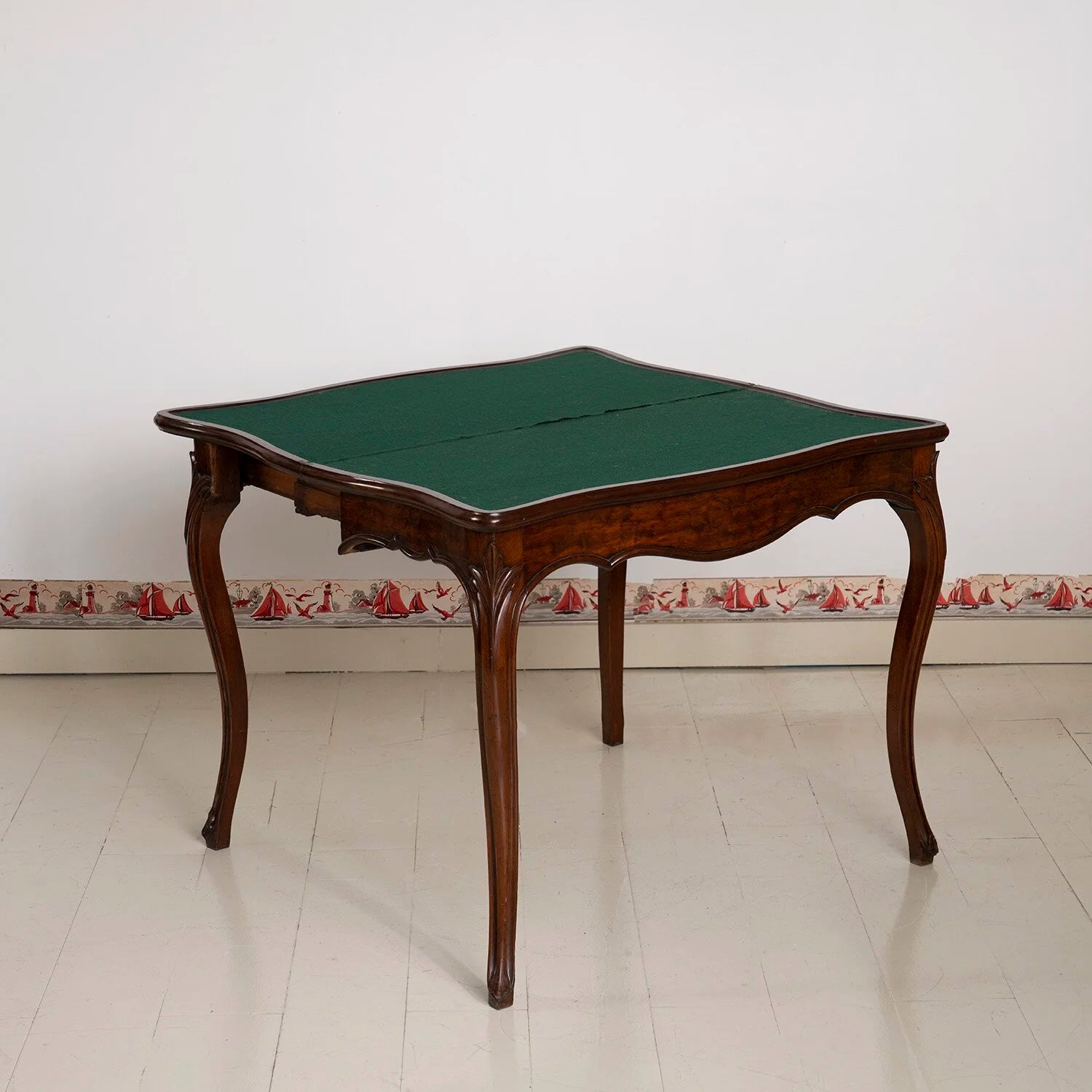 LOUIS PHILIPPE CONSOLE GAMES TABLE