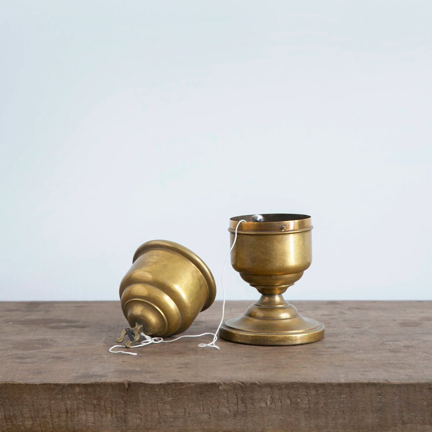 ANTIQUE BRASS STRING DISPENSER