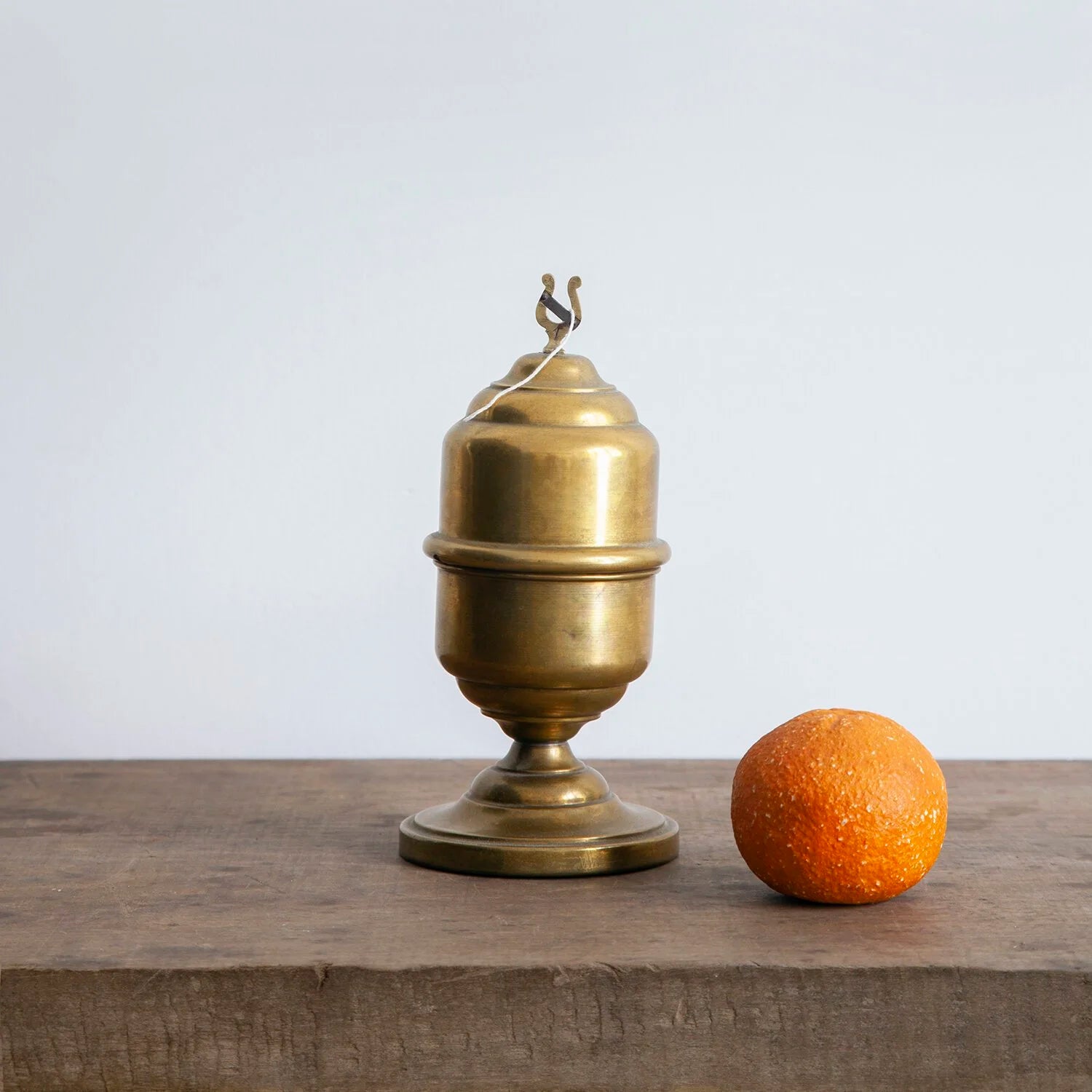 ANTIQUE BRASS STRING DISPENSER