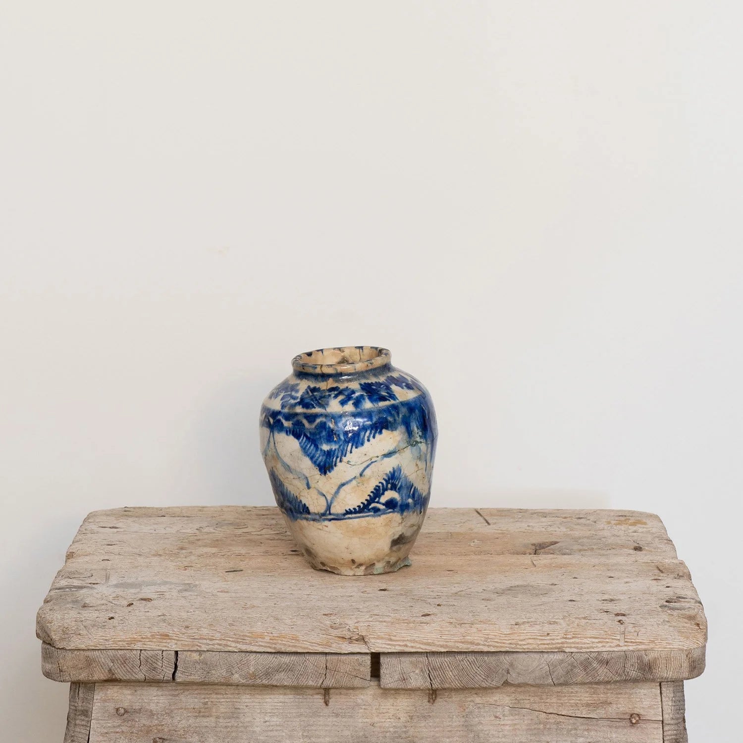 ANCIENT PERSIAN VASE B