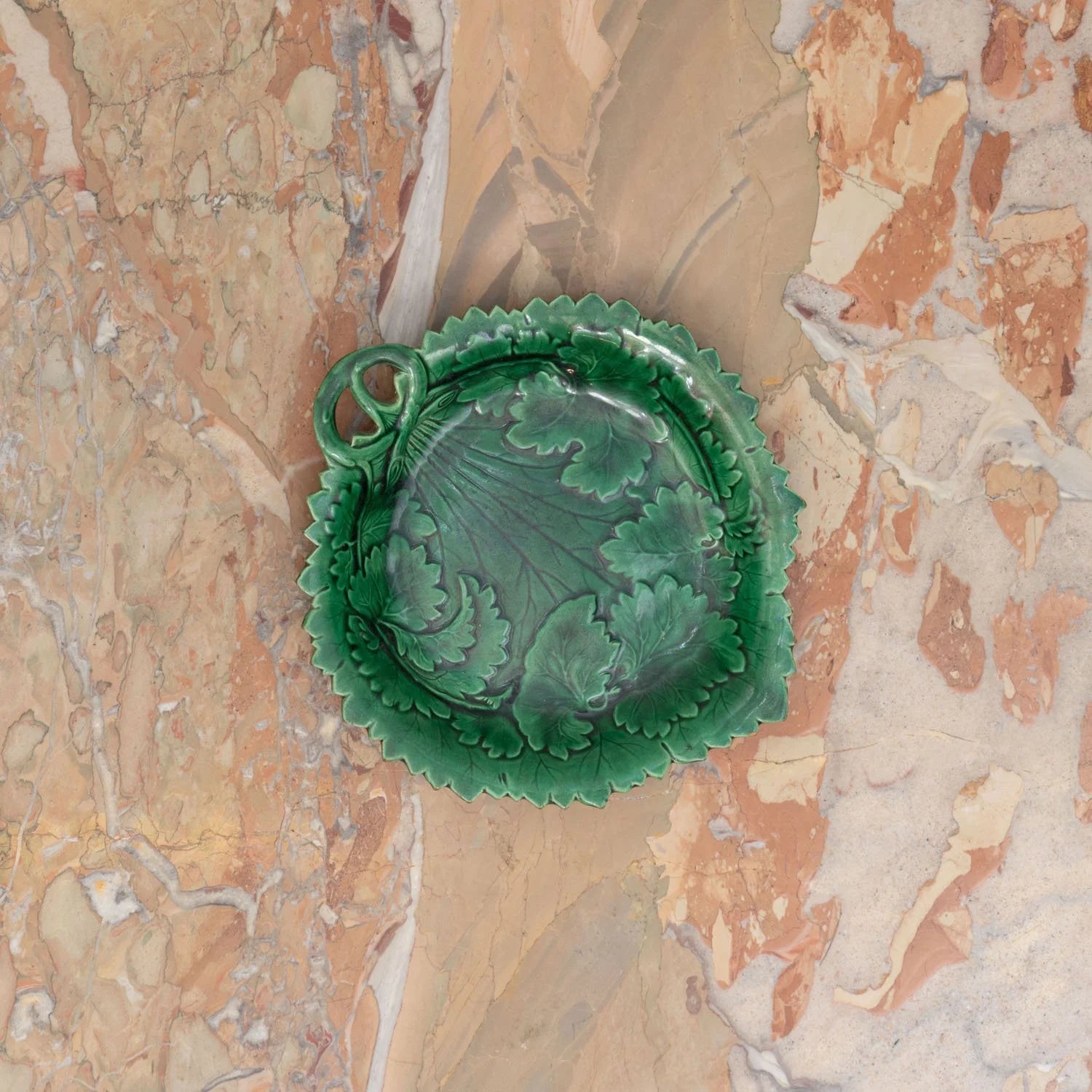 WEDGWOOD MAJOLICA CABBAGE DISH