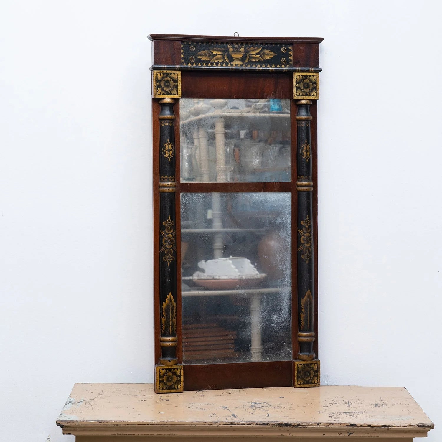 ANTIQUE AMERICAN SHERATON STYLE MIRROR