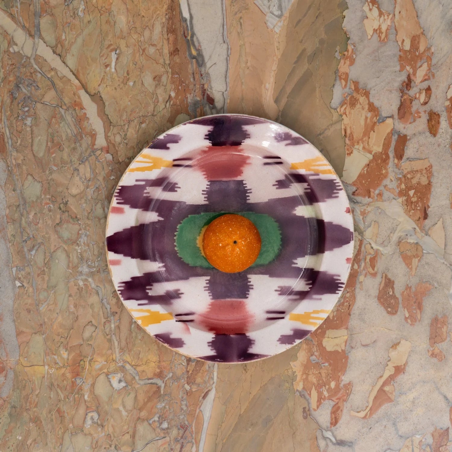 IKAT PATTERN CHARGER V