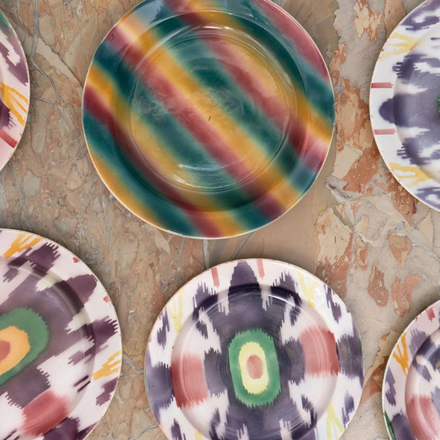 IKAT PATTERN CHARGER XI