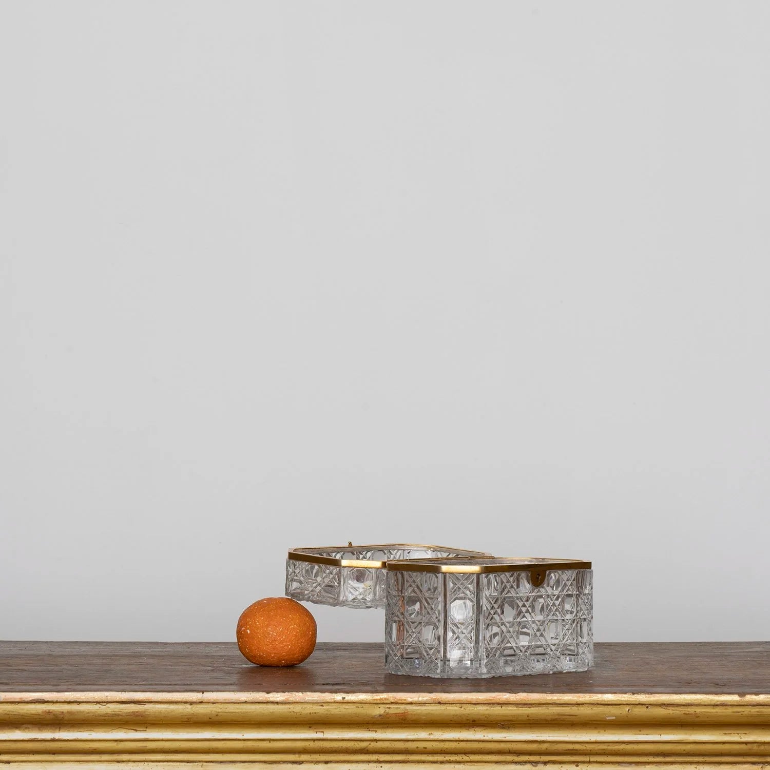 LARGE CUT CRYSTAL TABLE BOX