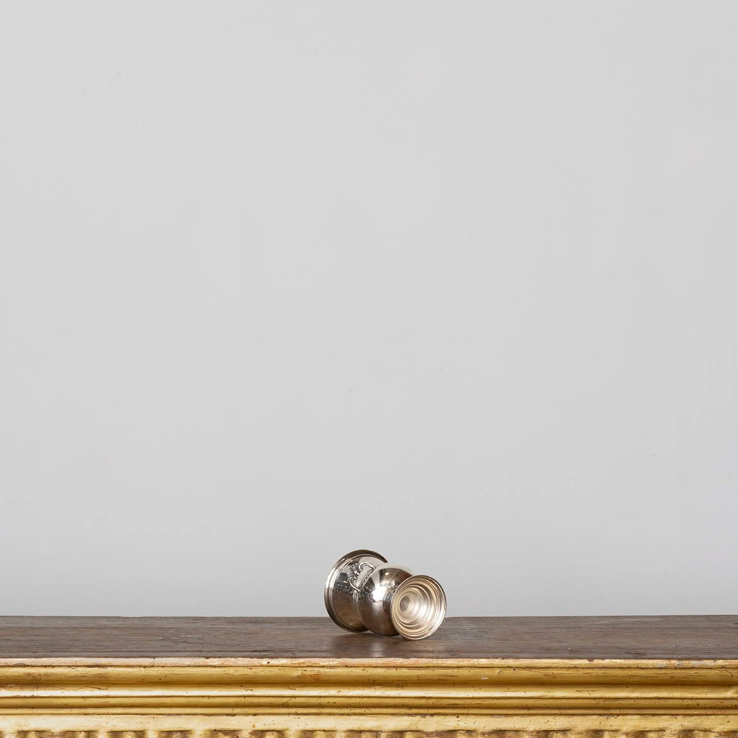 SILVER URN FORM VASE WITH FROG