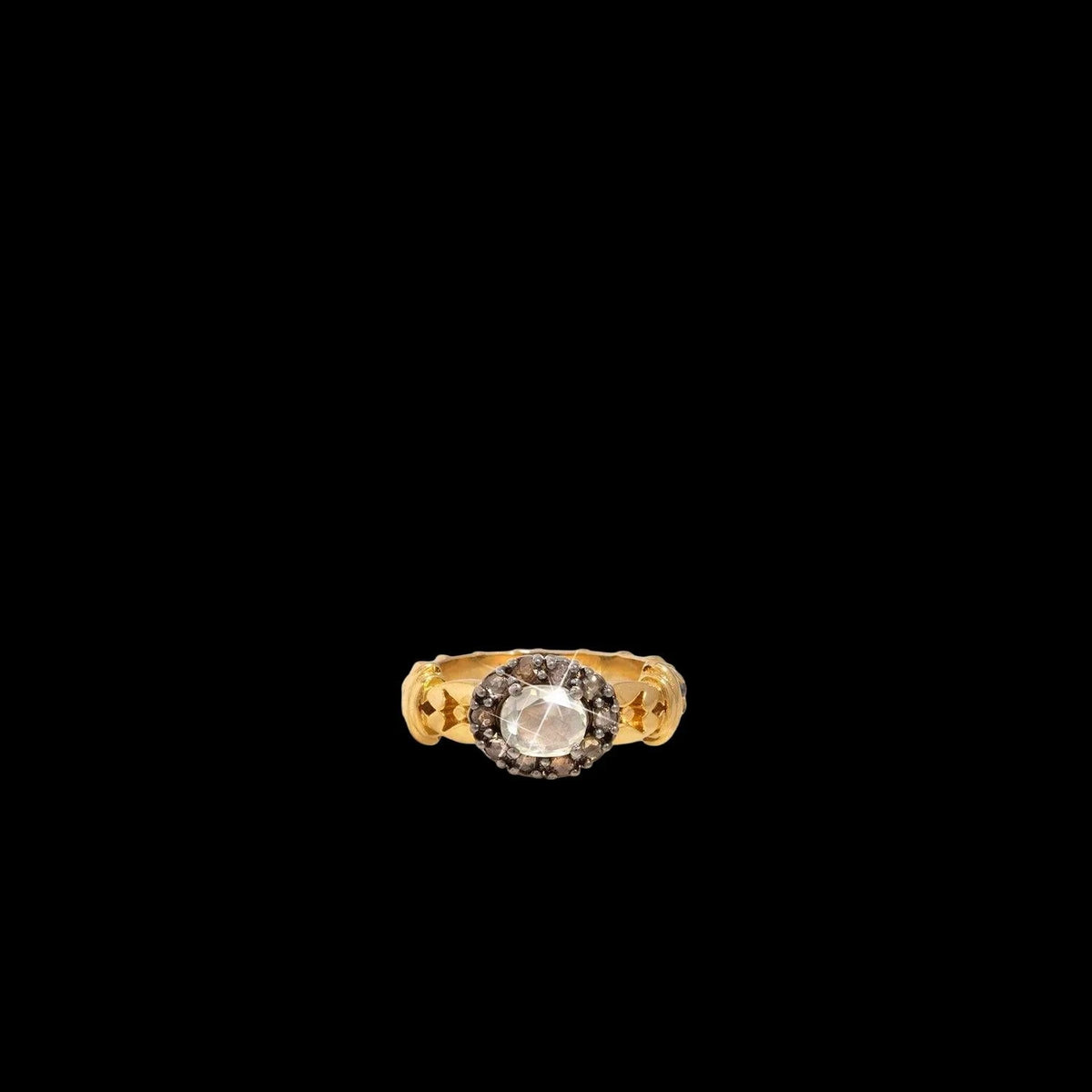 ROSE CUT MOISSANITE AND DIAMOND RING IN 18K GOLD VERMEIL, detail view