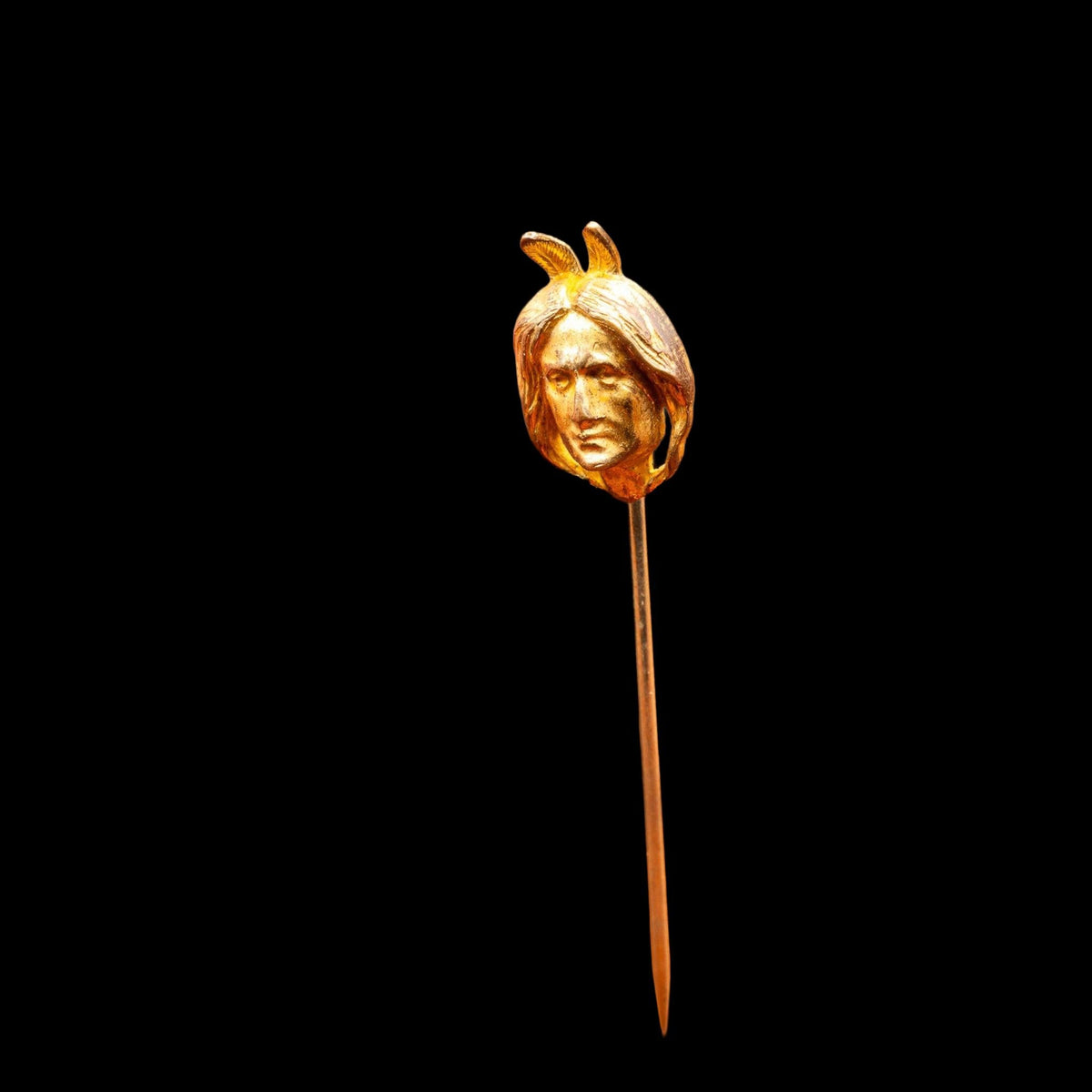 VICTORIAN GILT METAL "NATIVE AMERICAN CHIEF" STICK PIN, catalog view