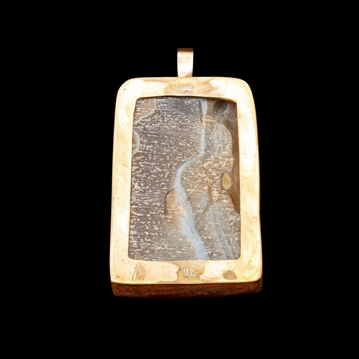 MID CENTURY SCOTTISH AGATE PENDANT IN 14K GOLD, detail view