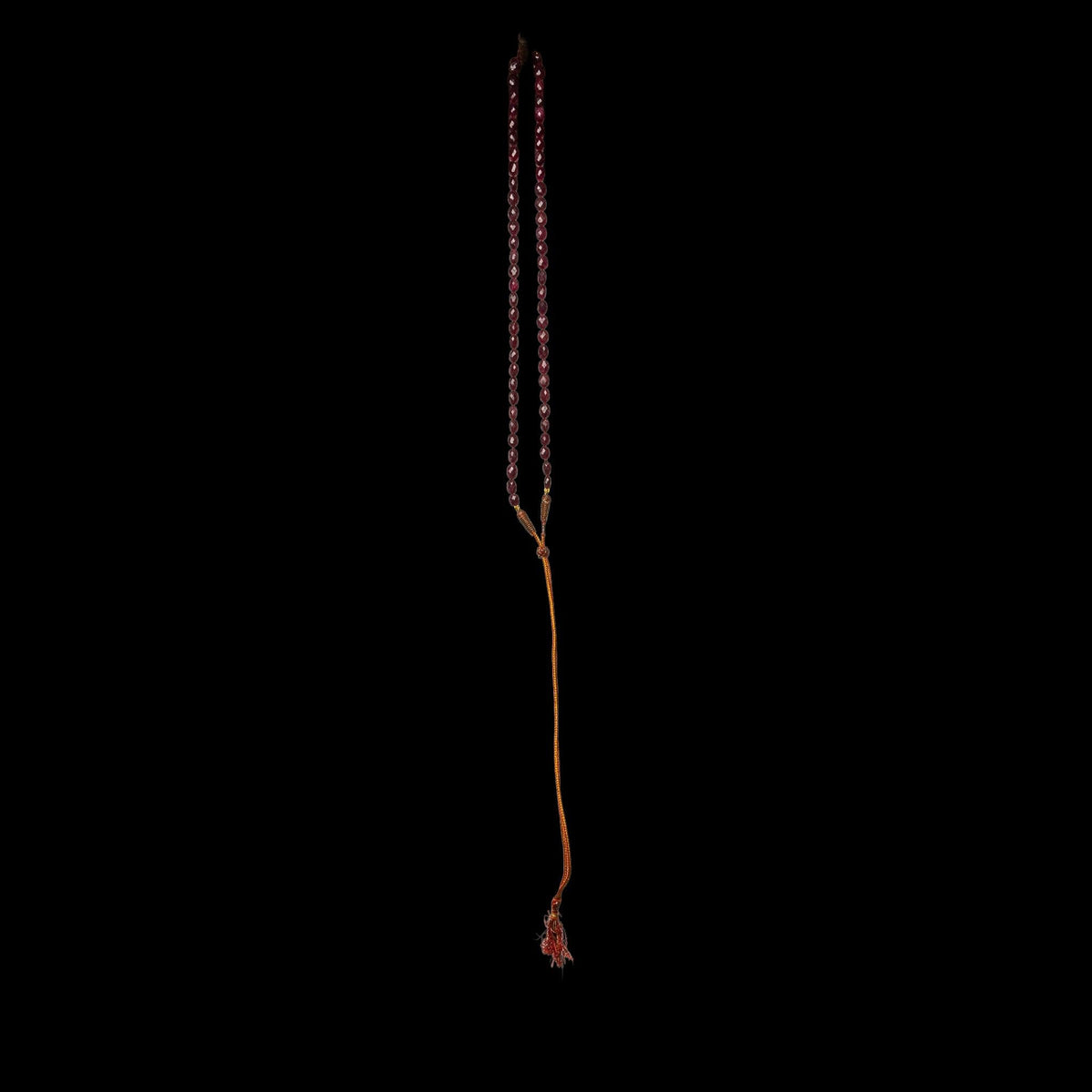 19TH CENTURY INDIAN MUGHAL FACETED RUBY BEADS, detail view