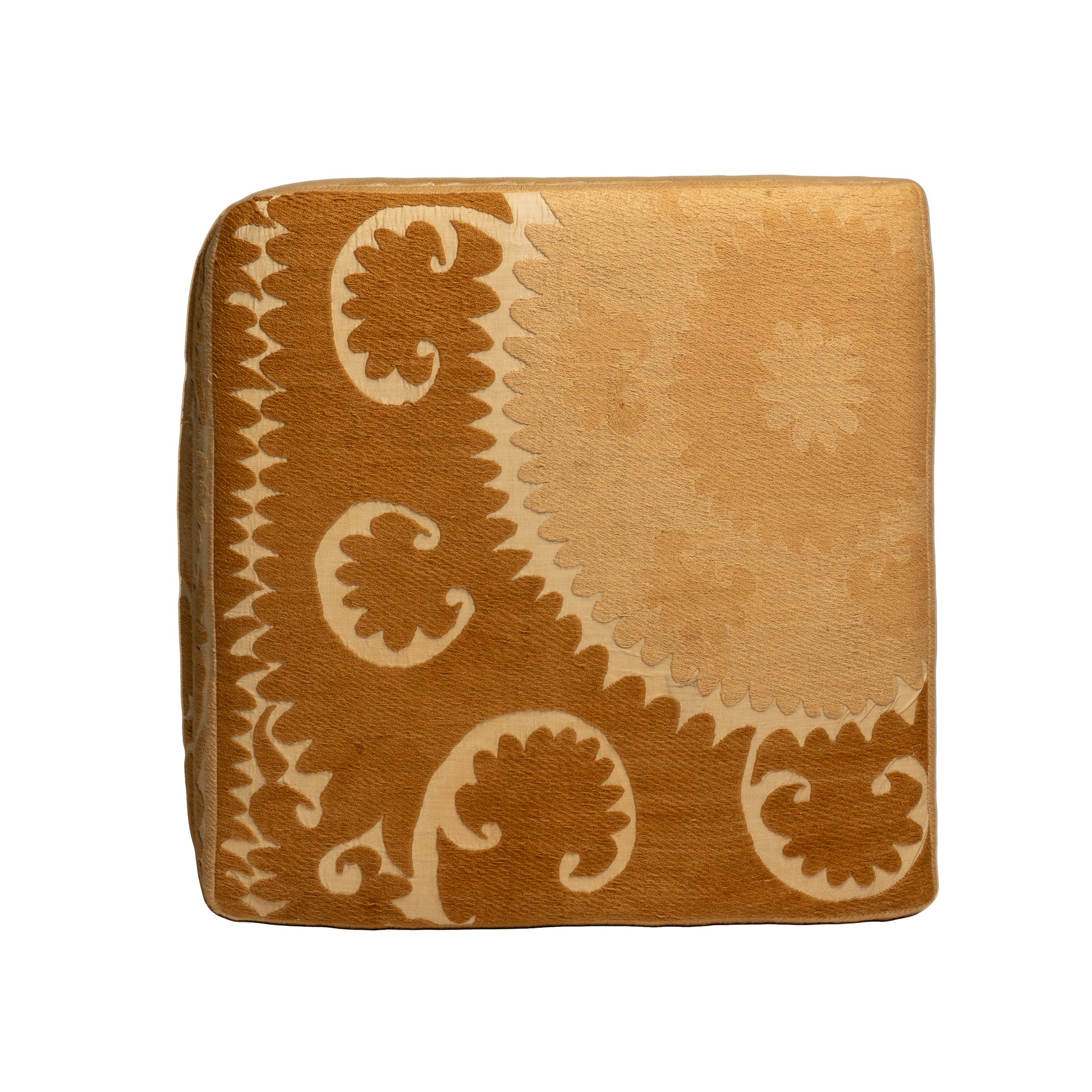 "POUF" FLOOR CUSHION IN ANTIQUE CENTRAL ASIAN SUZANI FABRIC (II)