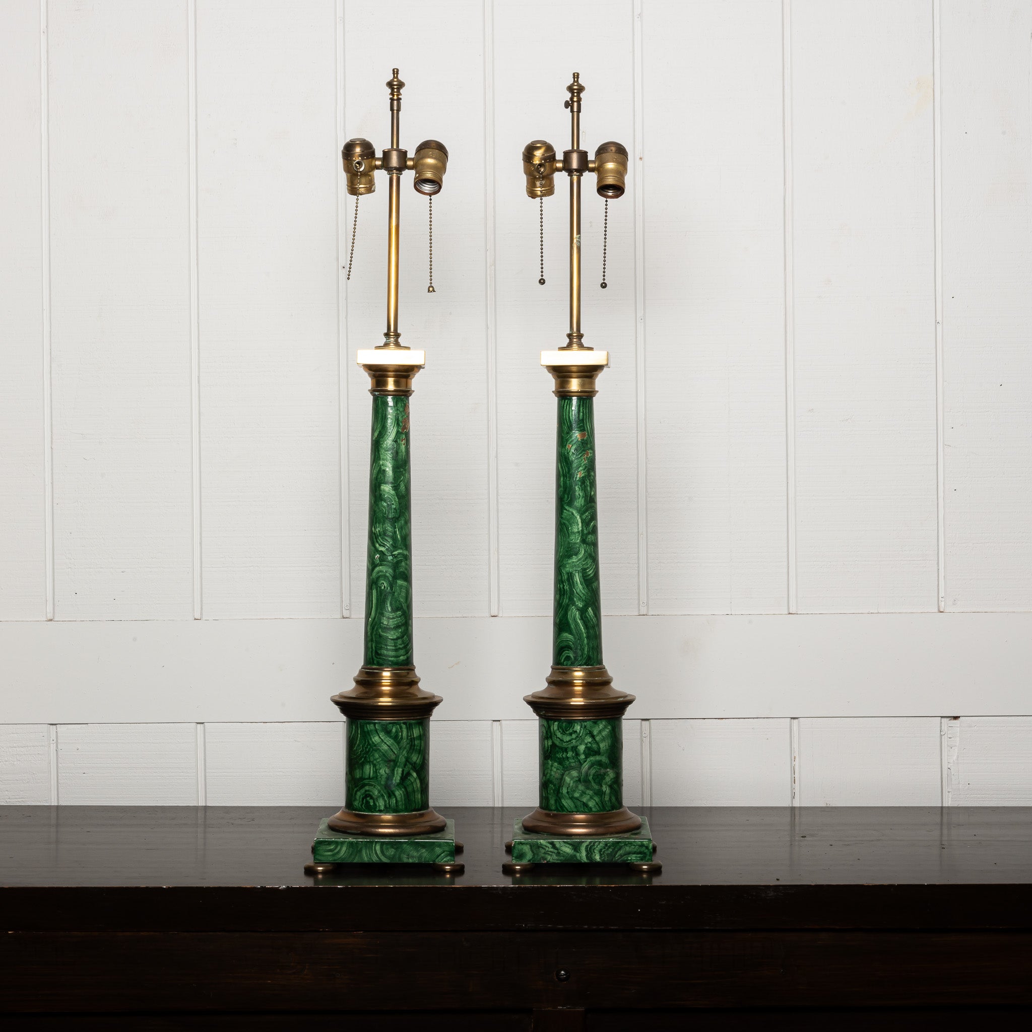 PAIR OF EARLY 20TH-CENTURY FAUX MALACHITE AND BRASS COLUMN LAMPS