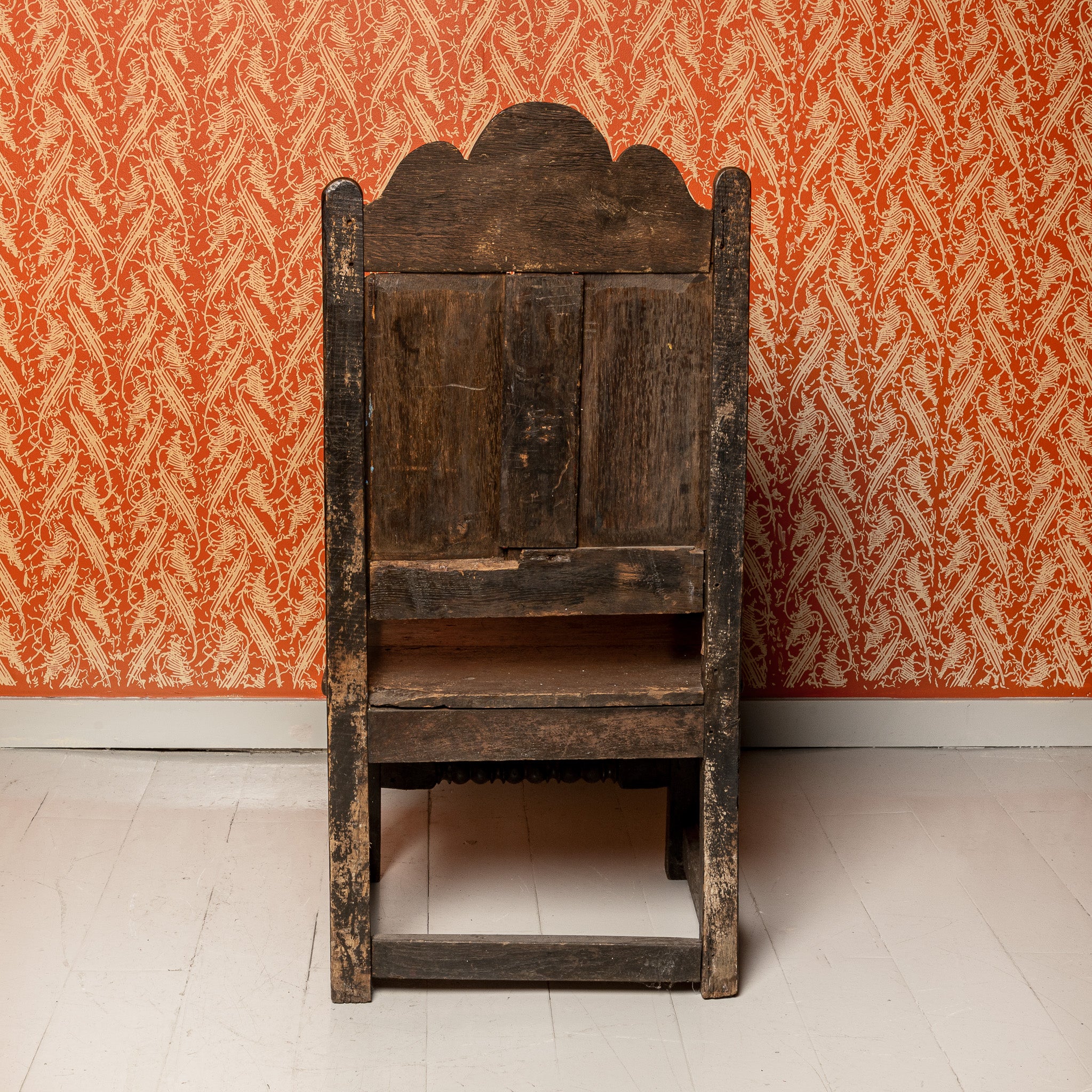 18TH–19TH CENTURY ENGLISH OAK WAINSCOT ARMCHAIR