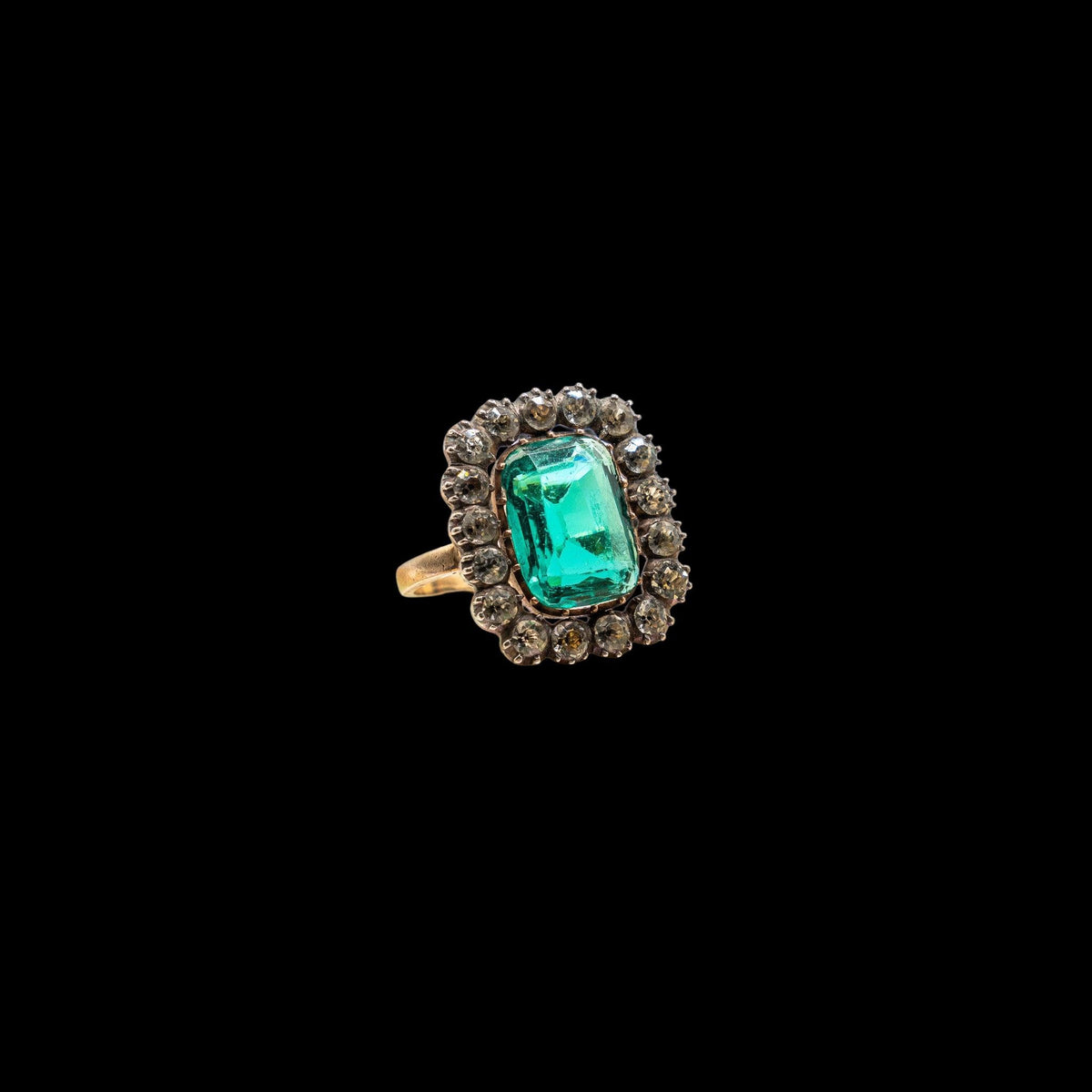 ANTIQUE SILVER TOPPED GOLD AND PASTE CLUSTER RING, catalog view