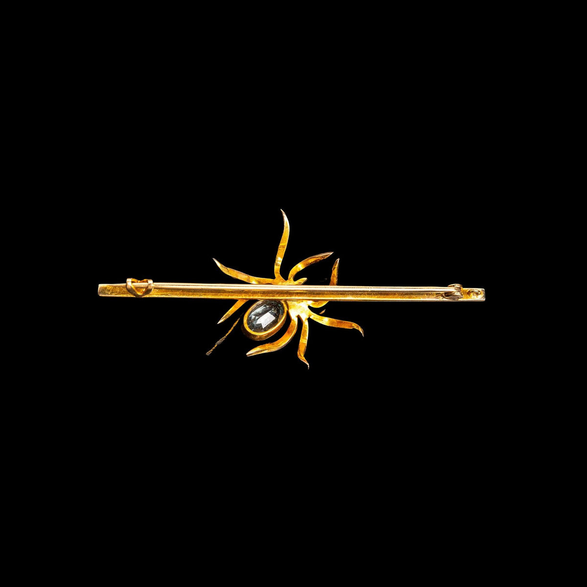 ART DECO 14K GOLD AQUAMARINE & SAPPHIRE SPIDER BAR PIN, detail view