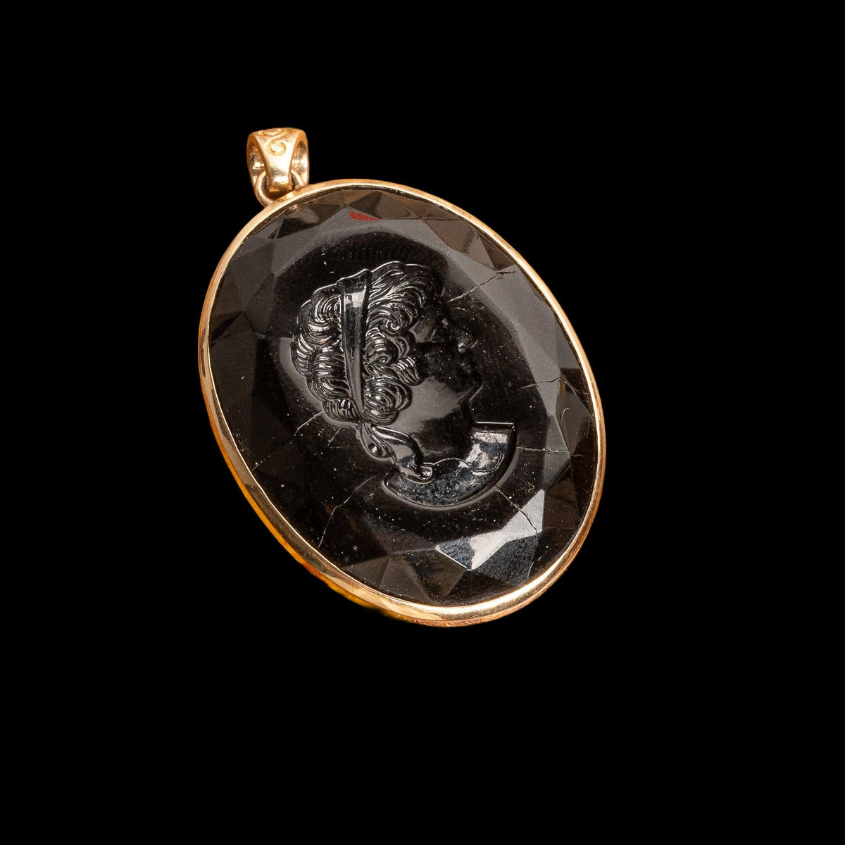 19TH CENTURY FRENCH JET GLASS CAMEO PENDANT IN 18K GOLD, catalog view