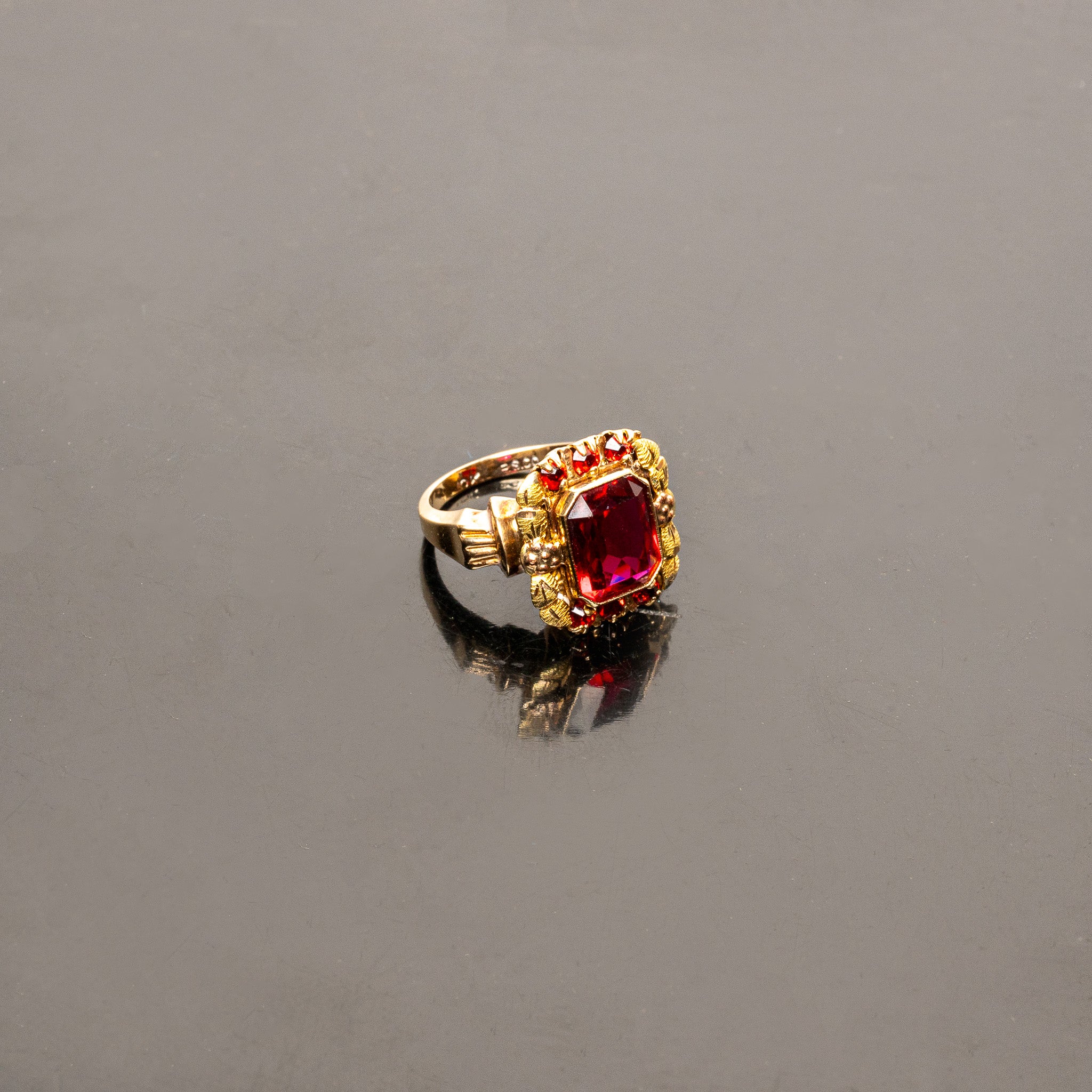 Art Deco Ruby Paste and Gold Ring