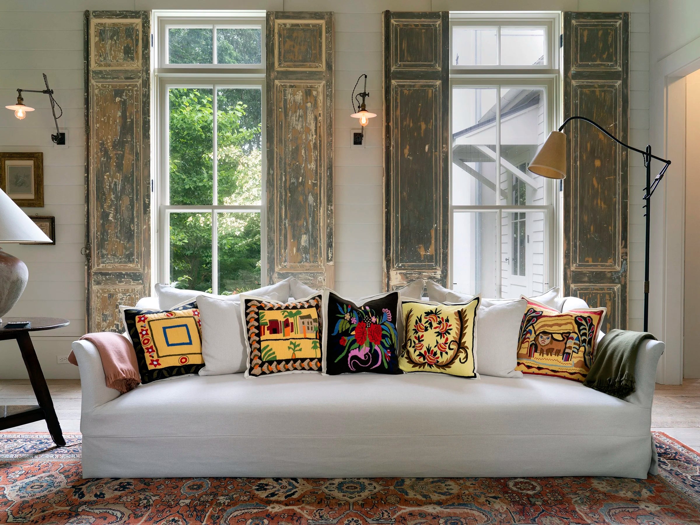 "ROSE BOWL" Hand-Embroidered Cashmere Pillow