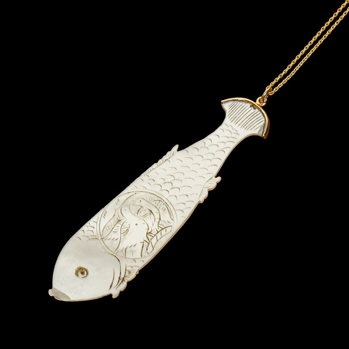 18TH CENTURY MOTHER OF PEARL GAMING CHIP NECKLACE 03, catalog view