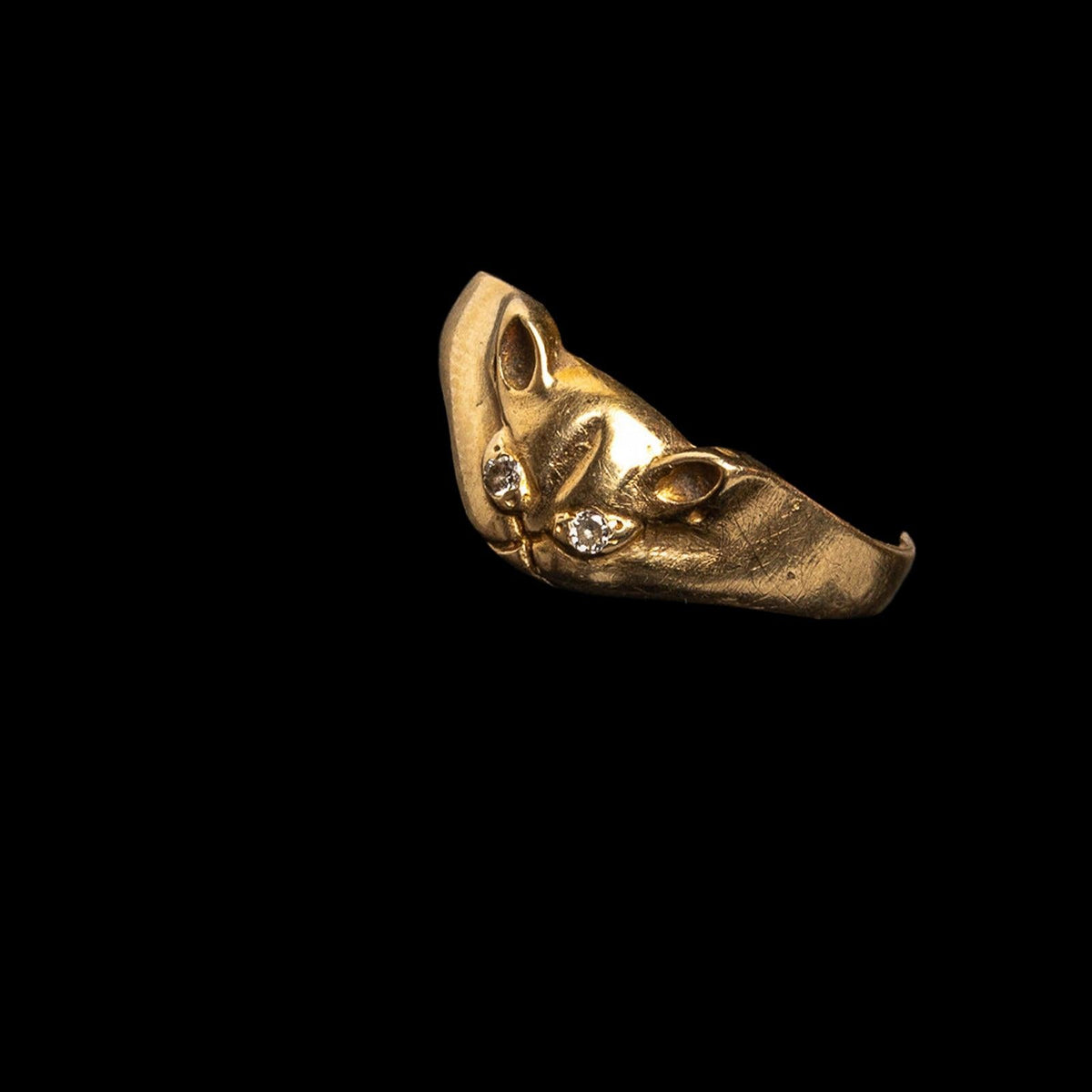 CAT FACE RING IN 14K GOLD WITH DIAMONDS, detail view