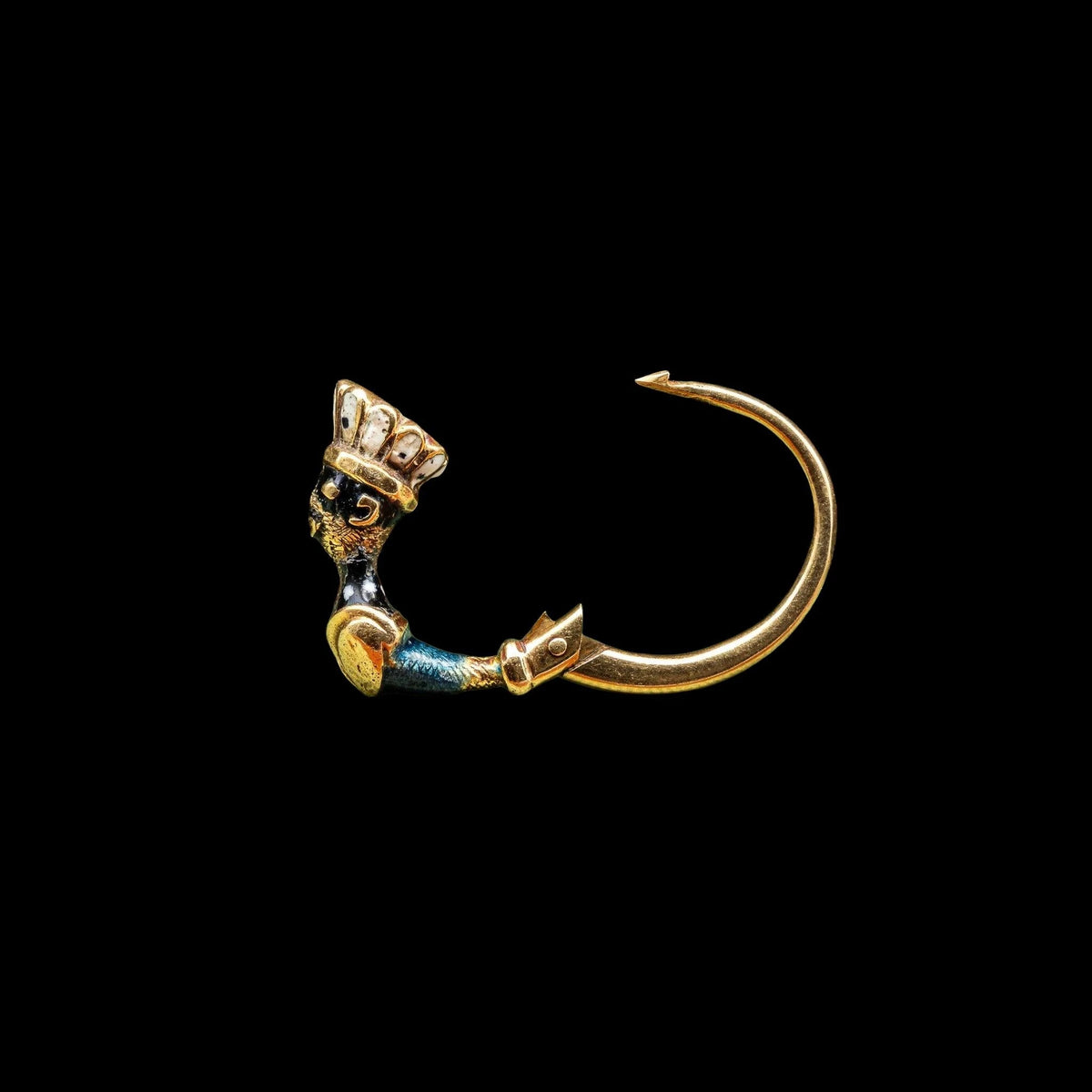 19TH C. "MORETTO" VENETIAN GOLD & ENAMEL MERCHANT EARRING, detail view
