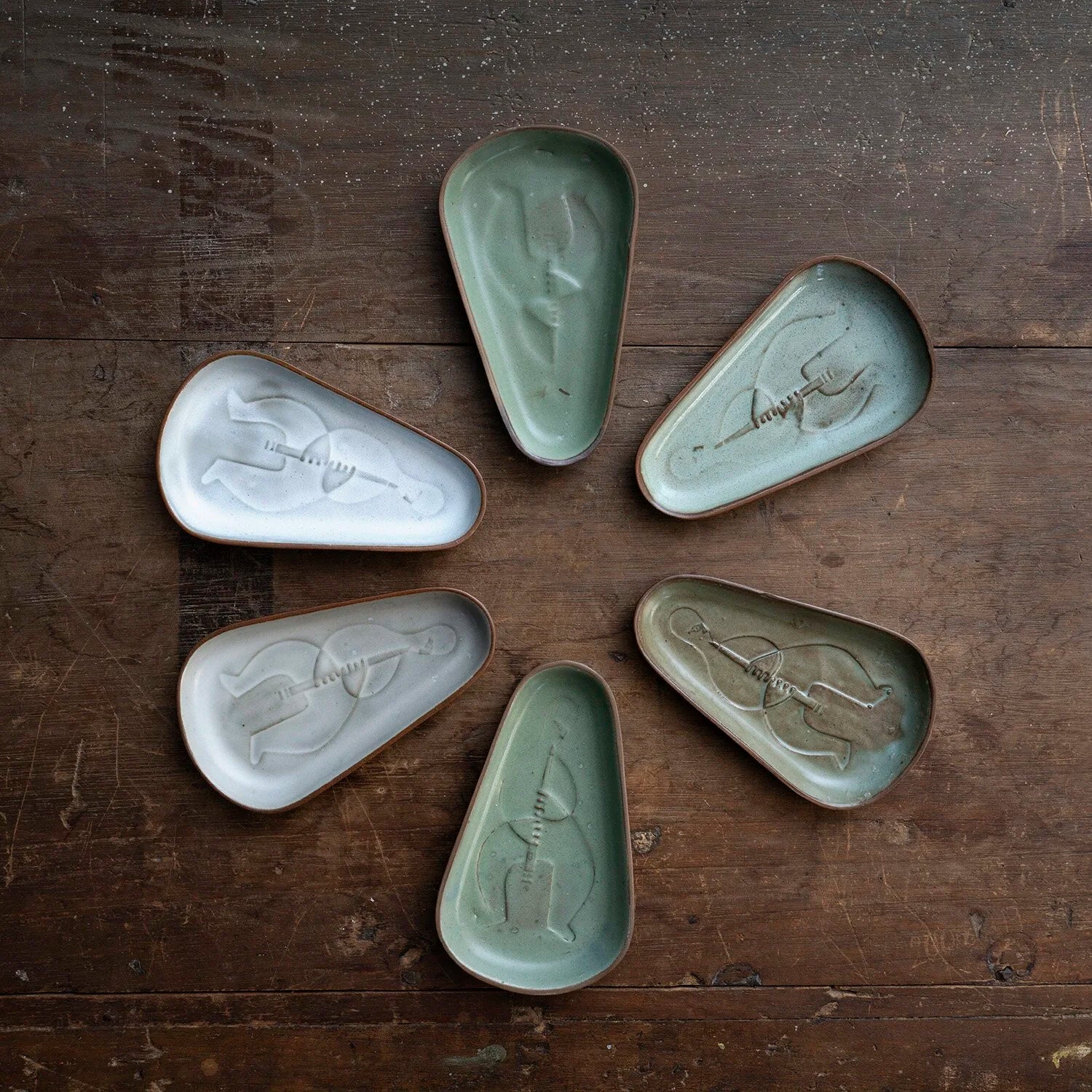 DAVID GIL FOR BENNINGTON POTTERY CO-OP PLATES (SET OF SIX  II)