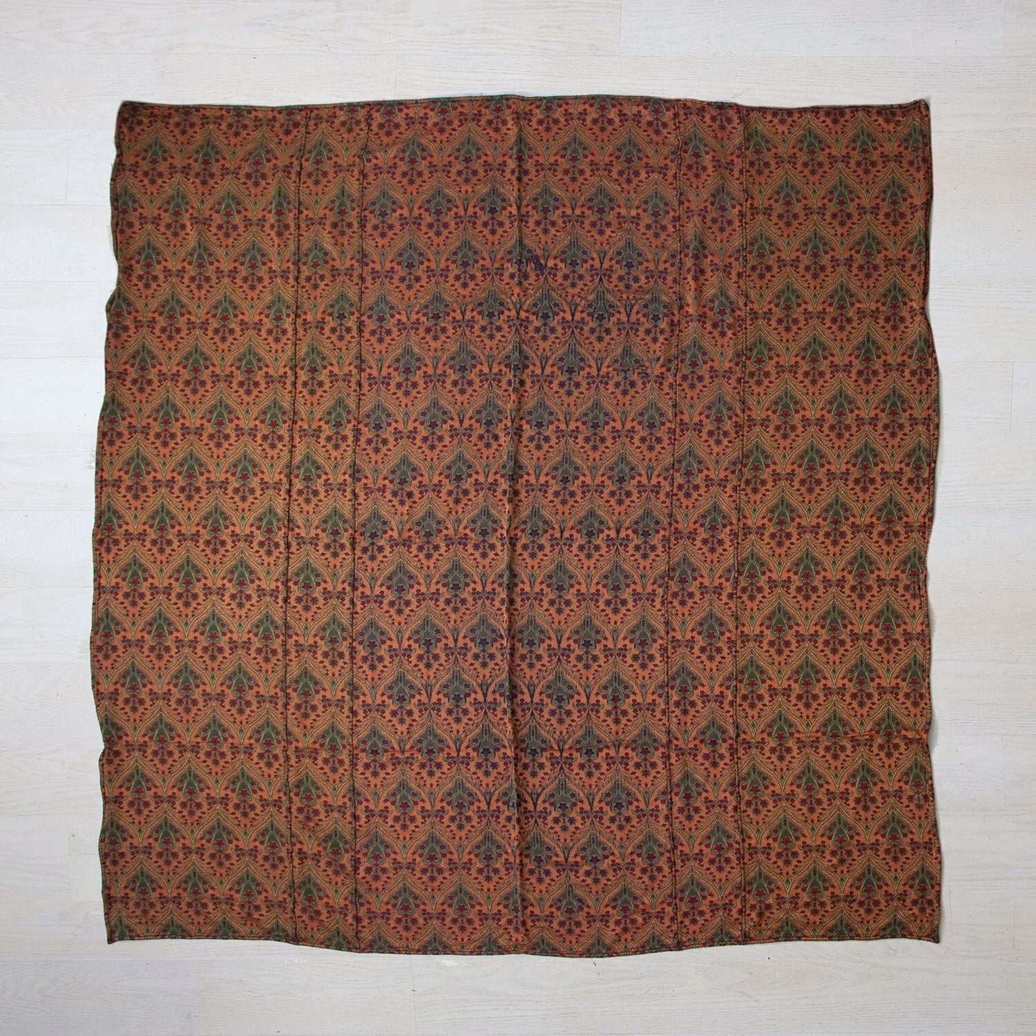 ARTS & CRAFTS BEDSPREAD