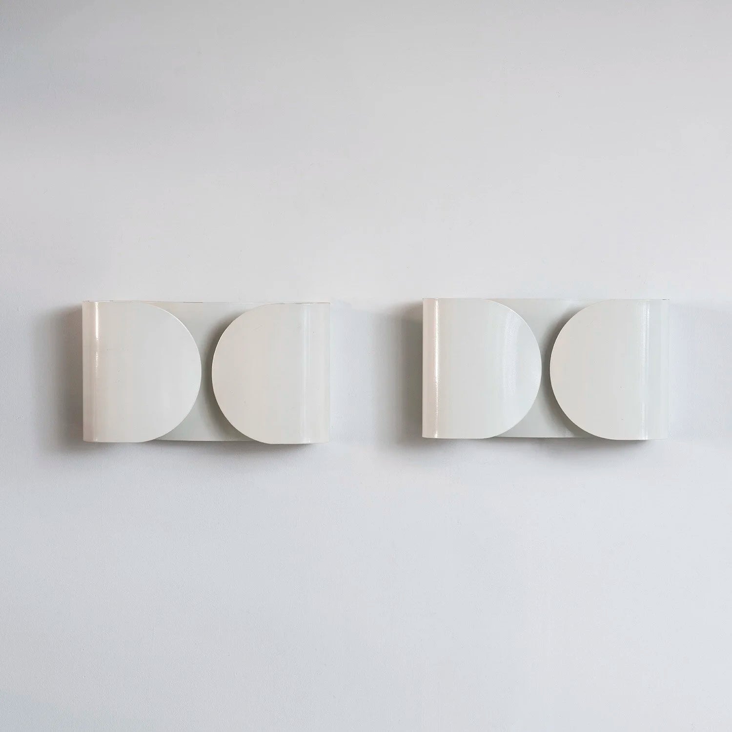 VINTAGE PAIR OF FOGLIO SCONCES