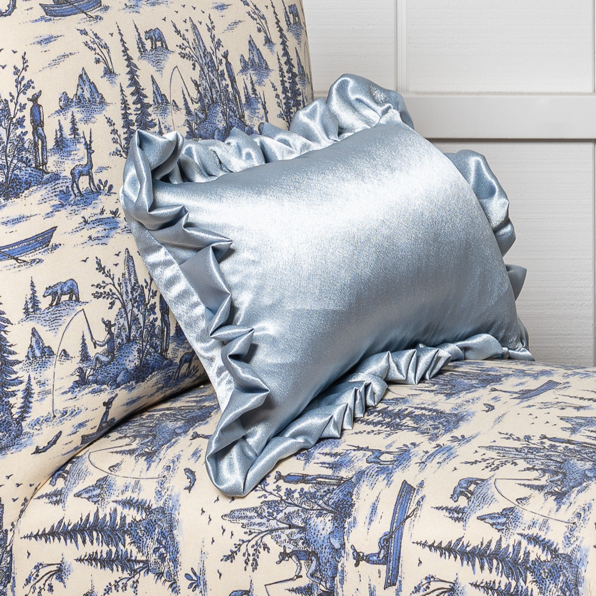 Tête-à-tête newly upholstered