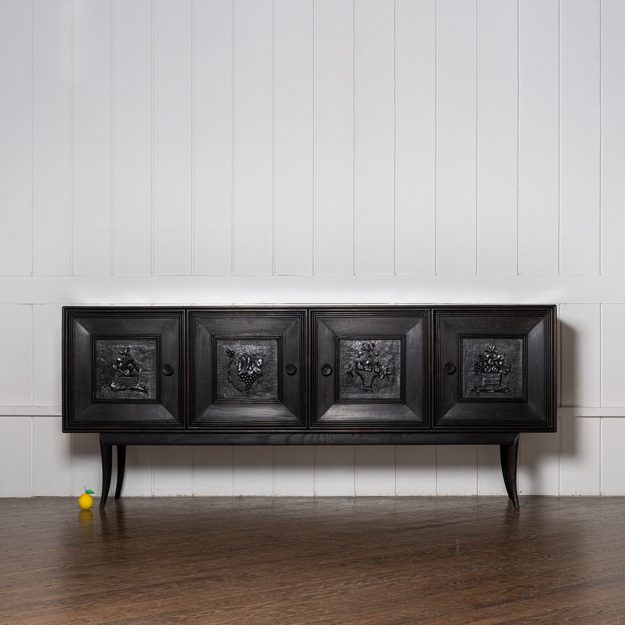 Early 20th century Itlain carved and ebonized console