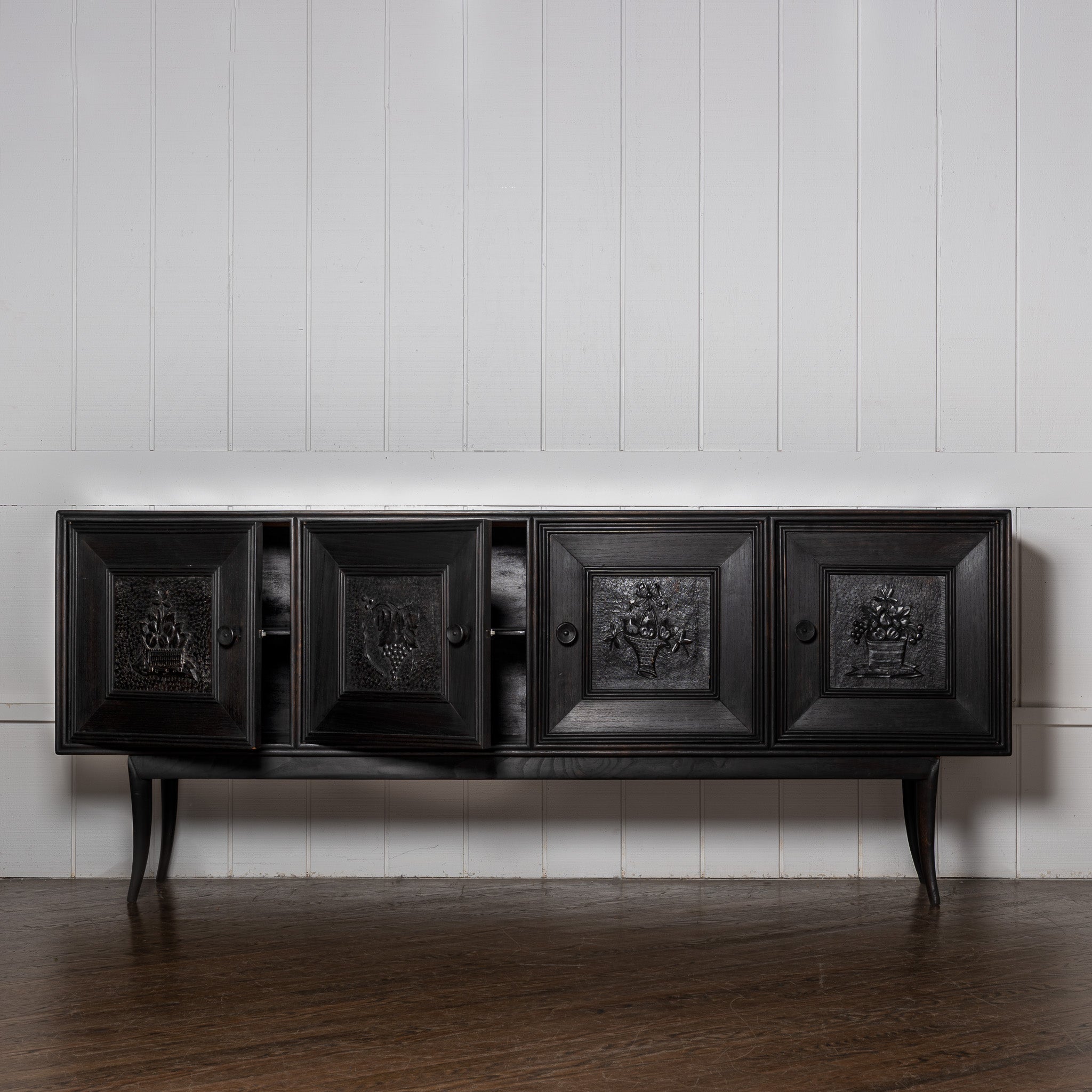 Early 20th century Itlain carved and ebonized console