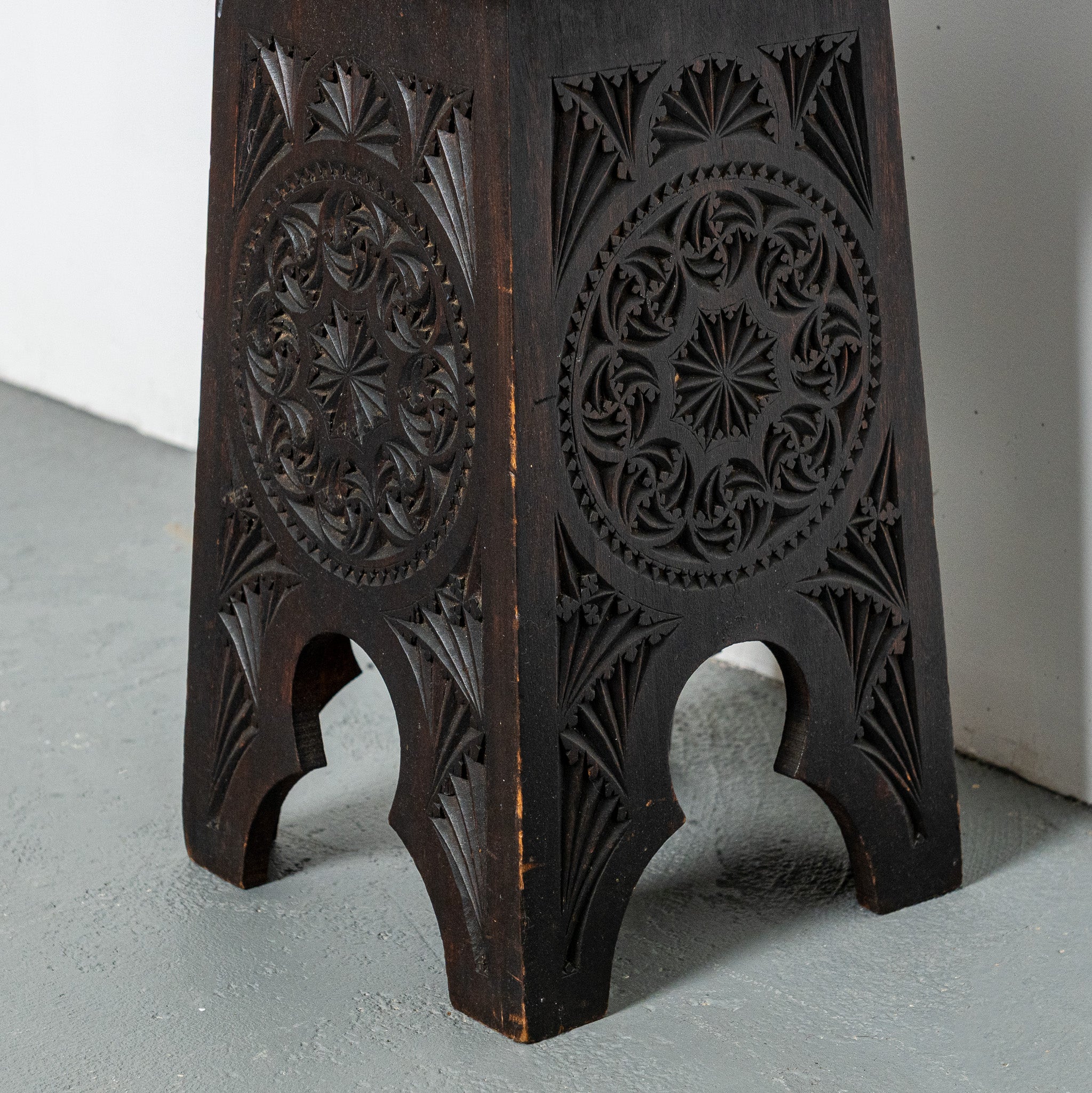 Early 20th century chipped carved bench